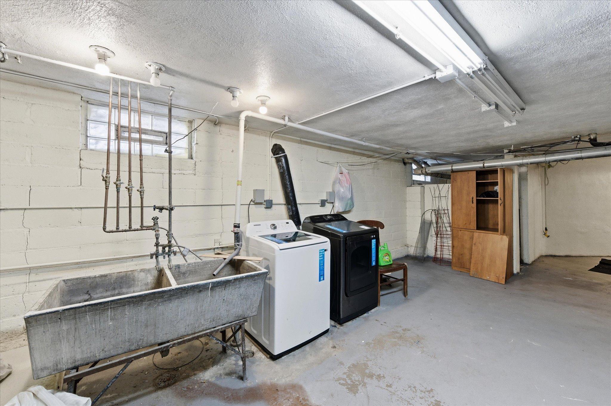 View of Residential Income at 4333 Fremont Avenue, Minneapolis MN 55412, Minneapolis (28 of 40) - Mike Wilen | Minnesota Team Real Estate