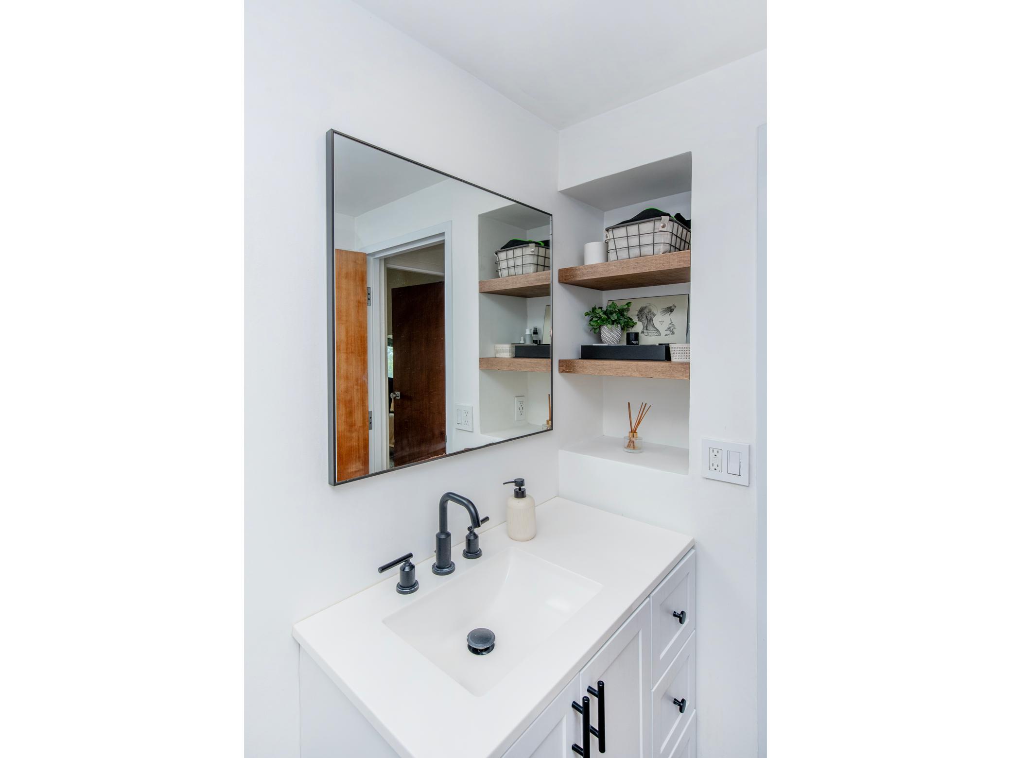 View of Residential at 2928 Dean Parkway #4B, Minneapolis MN 55416, Minneapolis (22 of 42) - Mike Wilen | Minnesota Team Real Estate