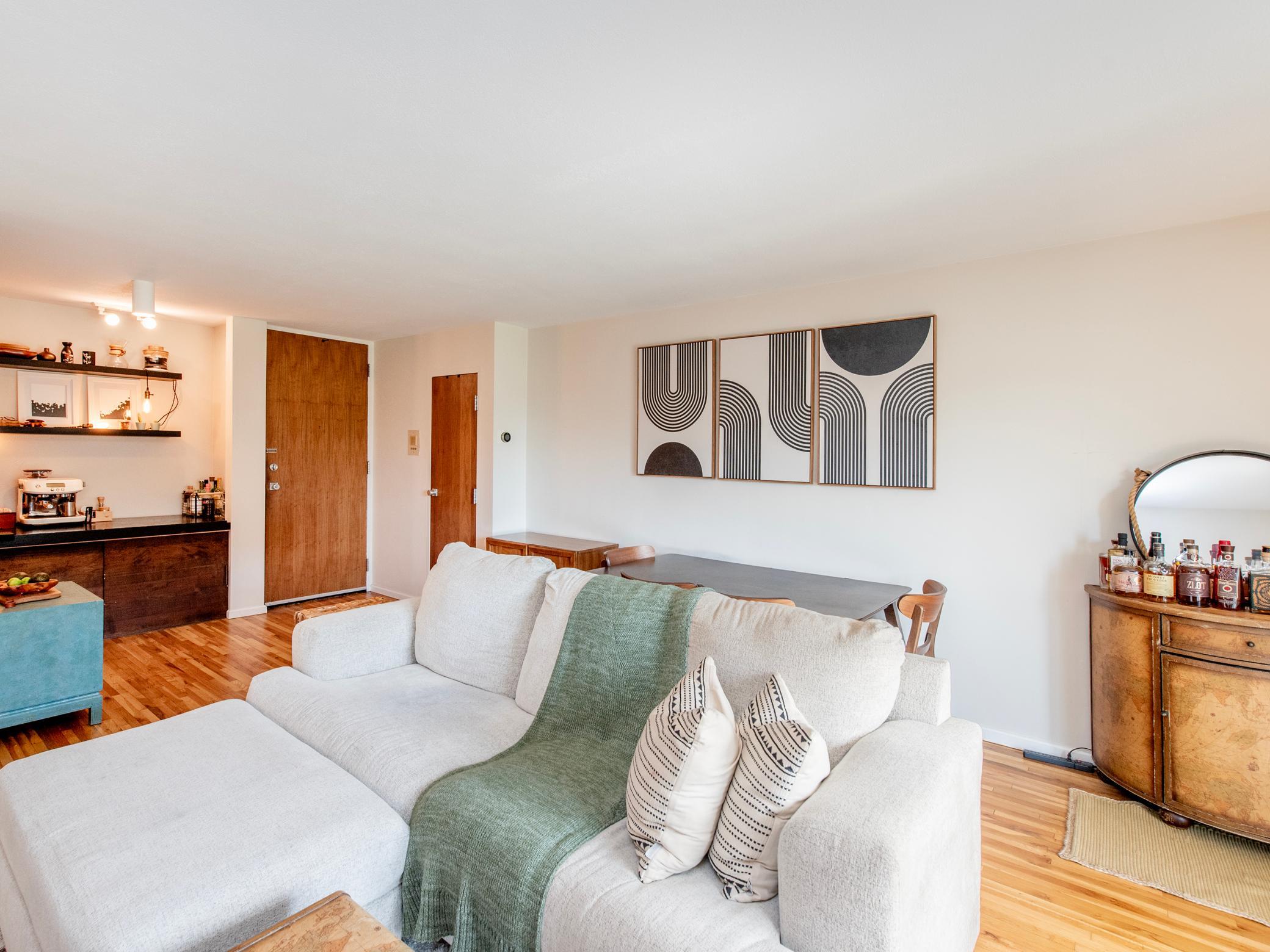View of Residential at 2928 Dean Parkway #4B, Minneapolis MN 55416, Minneapolis (13 of 42) - Mike Wilen | Minnesota Team Real Estate