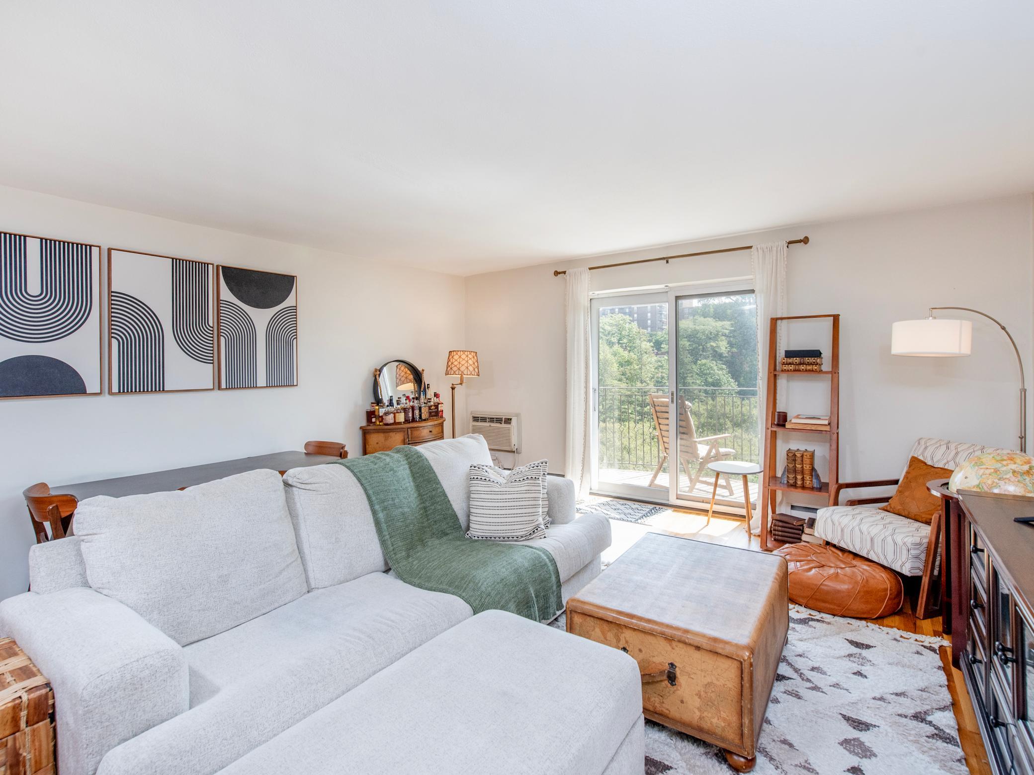 View of Residential at 2928 Dean Parkway #4B, Minneapolis MN 55416, Minneapolis (10 of 42) - Mike Wilen | Minnesota Team Real Estate