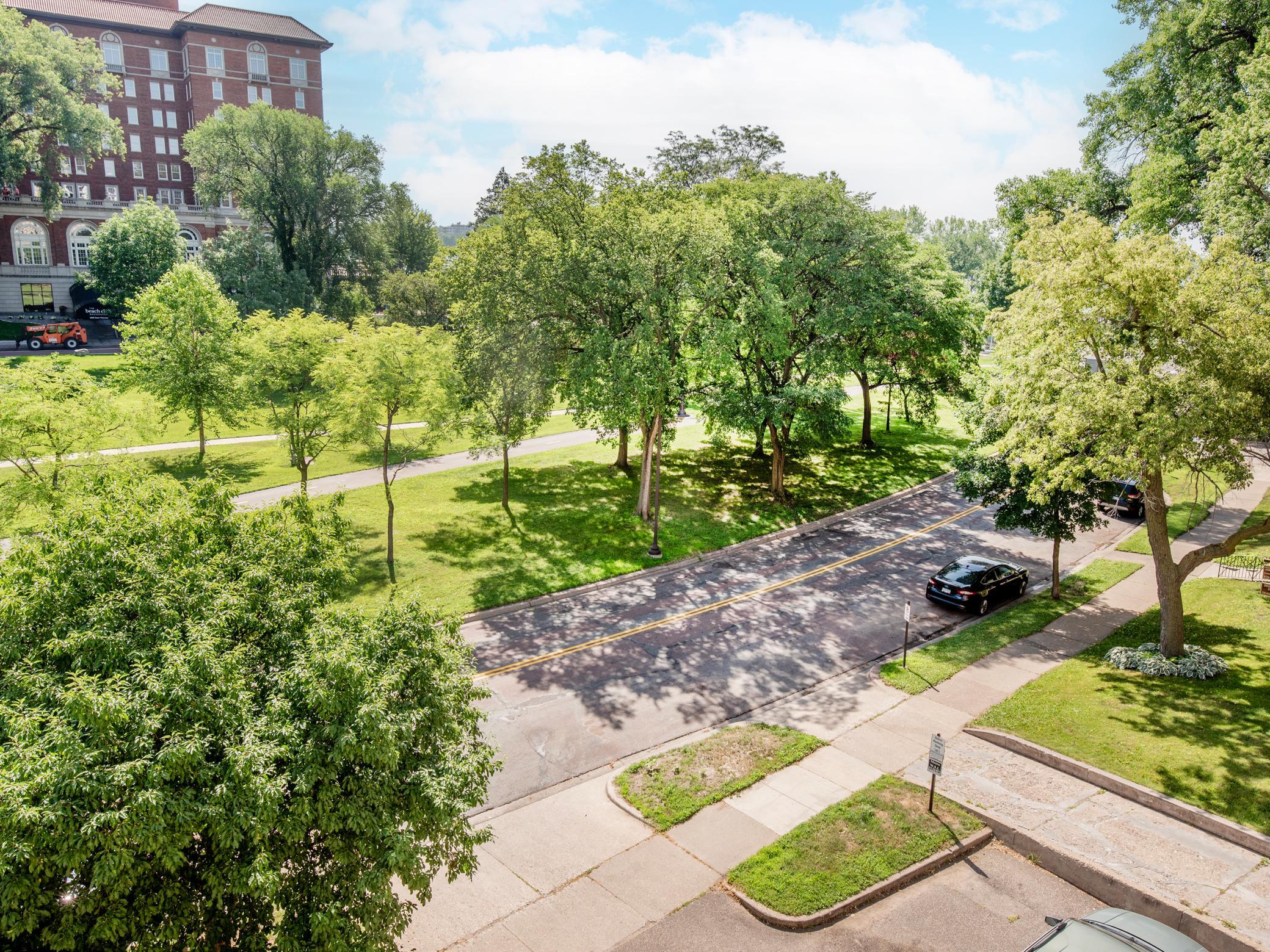 View of Residential at 2928 Dean Parkway #4B, Minneapolis MN 55416, Minneapolis (6 of 42) - Mike Wilen | Minnesota Team Real Estate