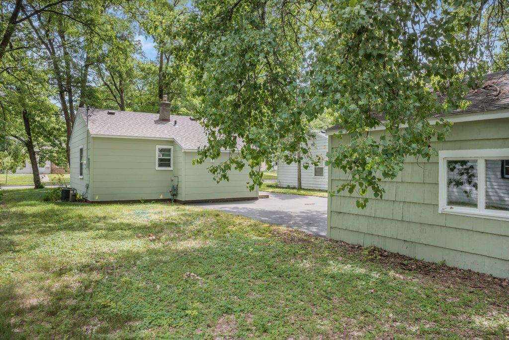 View of Residential at 3050 Utah Avenue, Saint Louis Park MN 55426, Saint Louis Park (20 of 23) - Mike Wilen | Minnesota Team Real Estate