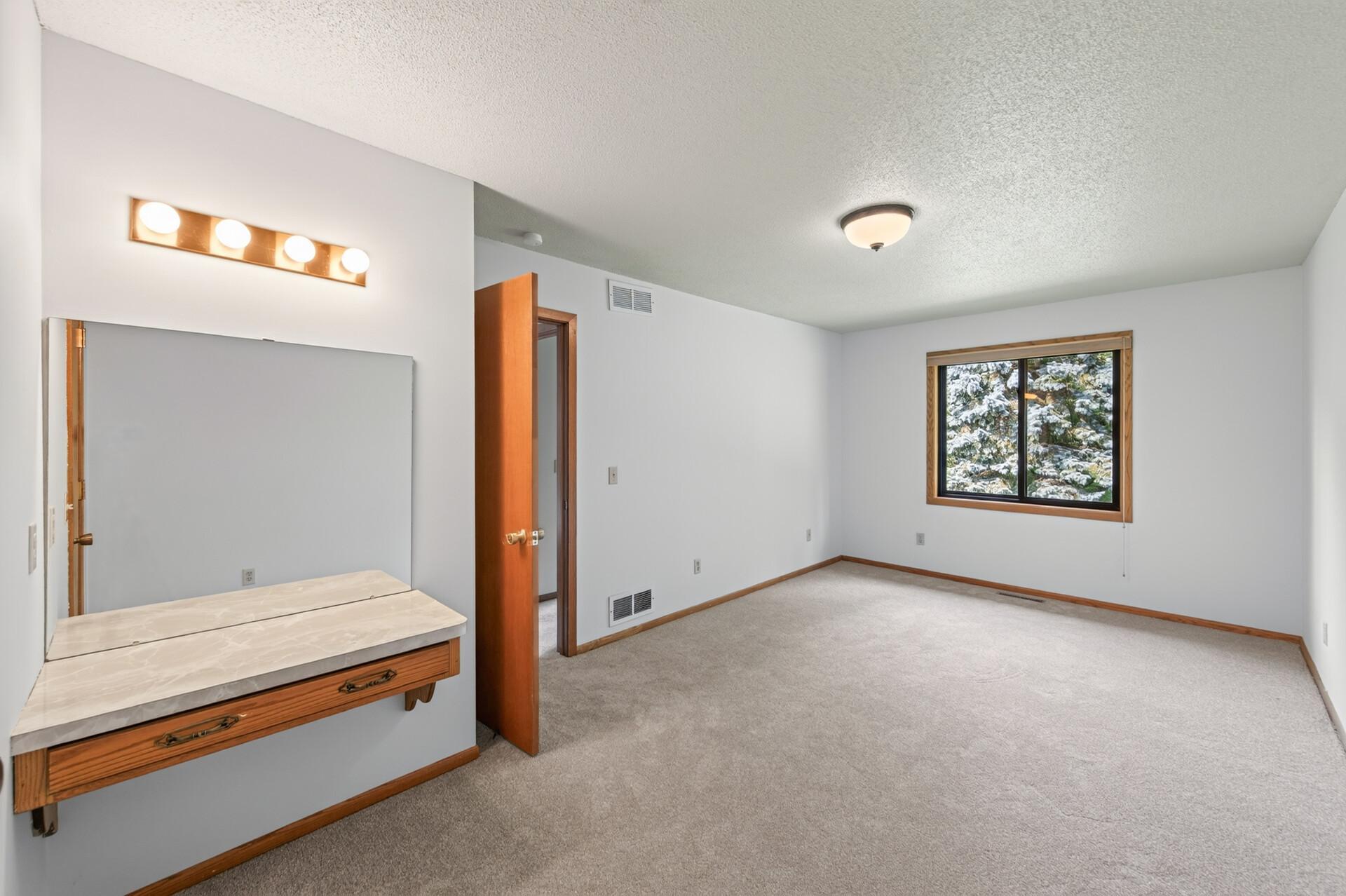 View of Residential at 7238 Taffy Way, Eden Prairie MN 55346, Eden Prairie (15 of 41) - Mike Wilen | Minnesota Team Real Estate