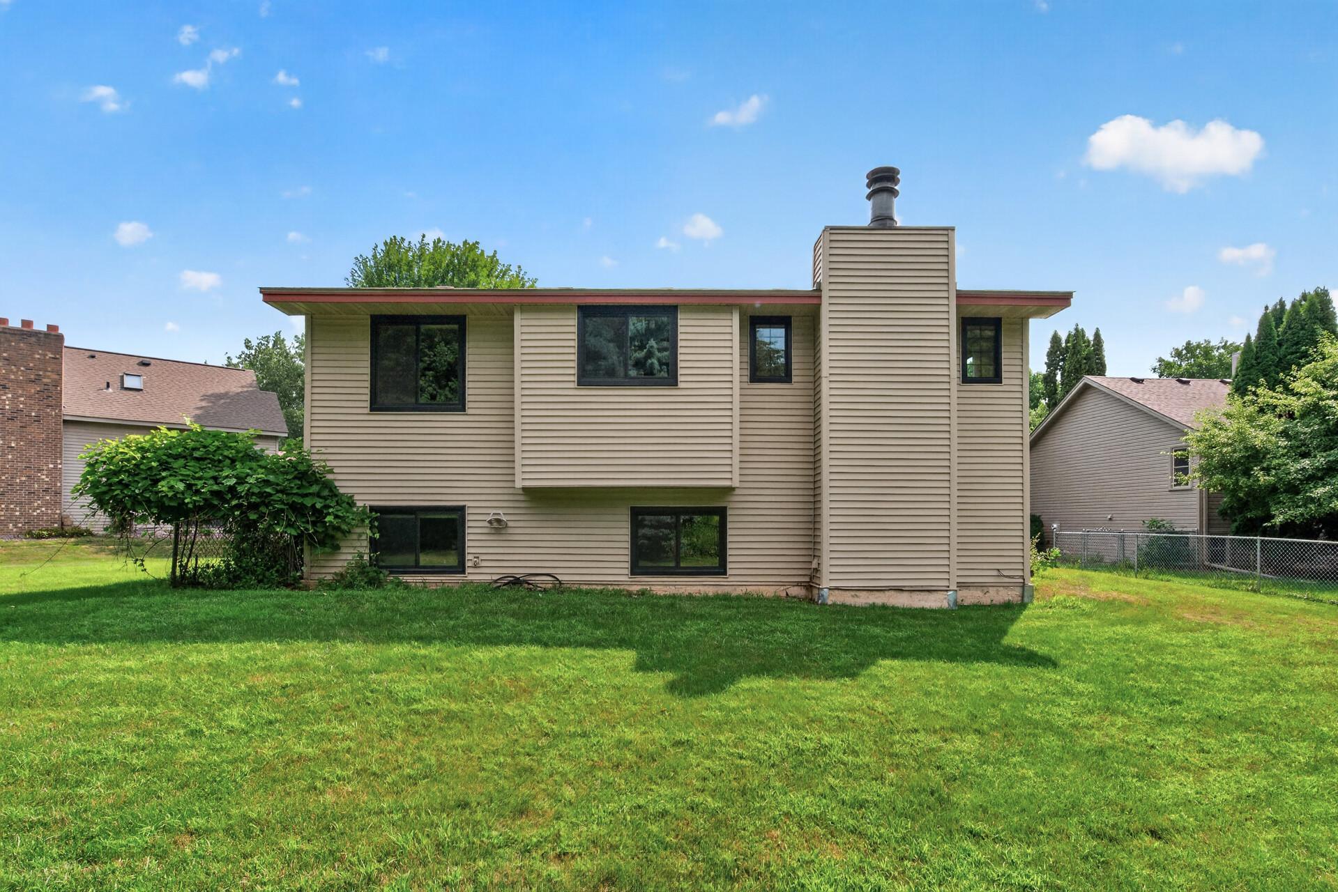 View of Residential at 7238 Taffy Way, Eden Prairie MN 55346, Eden Prairie (39 of 41) - Mike Wilen | Minnesota Team Real Estate