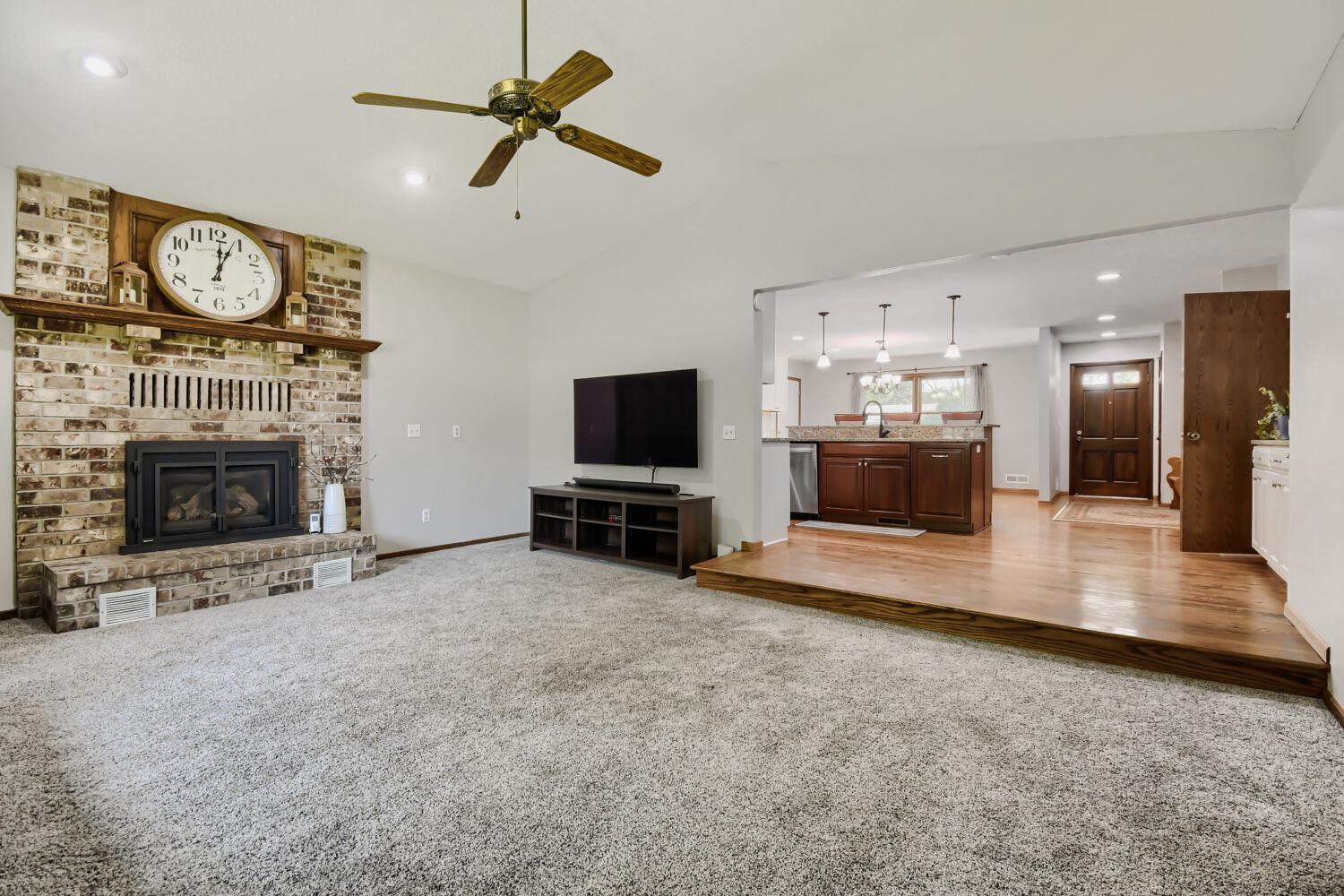 View of Residential at 10439 Thrush Street, Coon Rapids MN 55433, Coon Rapids (7 of 37) - Mike Wilen | Minnesota Team Real Estate