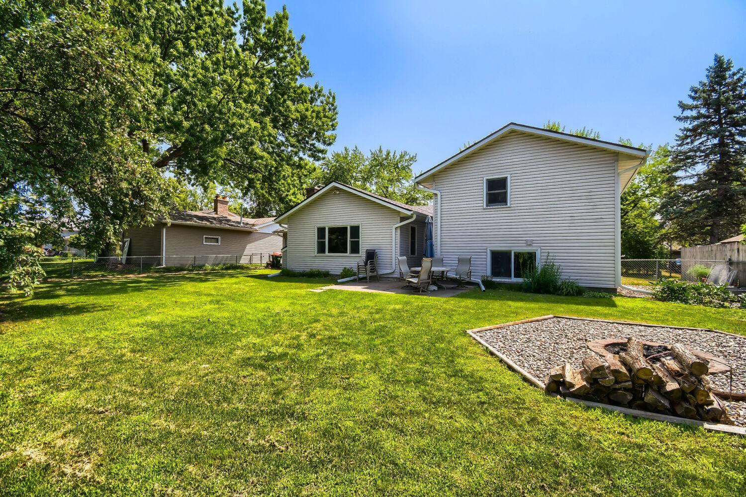 View of Residential at 10439 Thrush Street, Coon Rapids MN 55433, Coon Rapids (26 of 37) - Mike Wilen | Minnesota Team Real Estate
