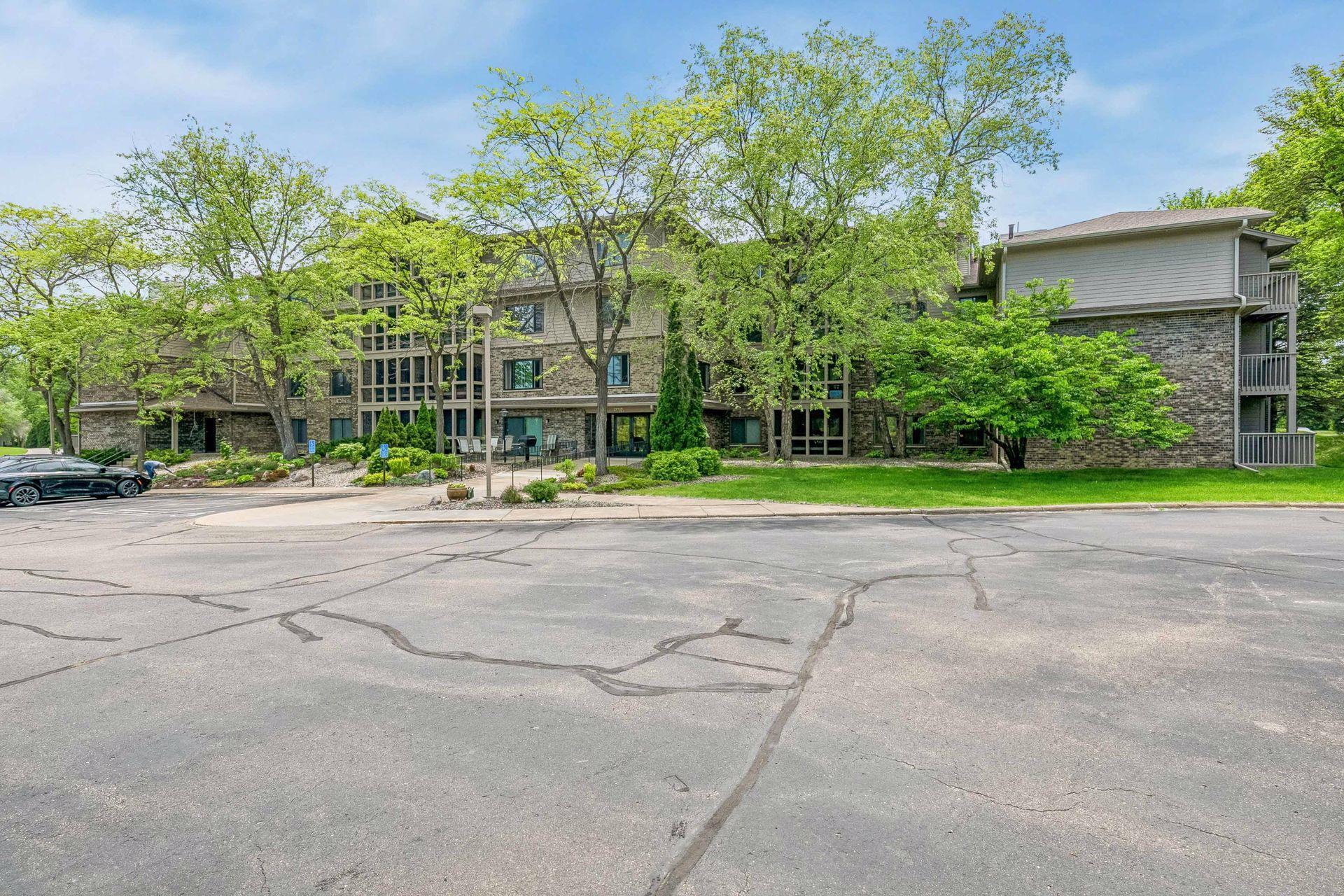 View of Residential at 3801 98th Street #209, Bloomington MN 55431, Bloomington (28 of 34) - Mike Wilen | Minnesota Team Real Estate