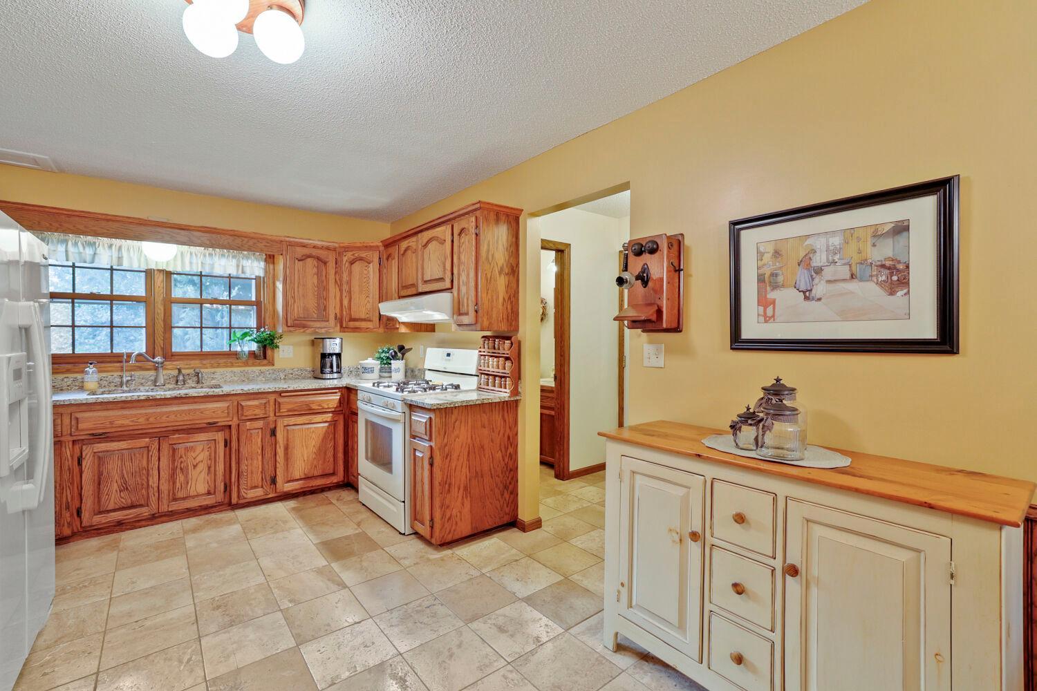 View of Residential at 9905 Brent Avenue, Inver Grove Heights MN 55077, Inver Grove Heights (13 of 33) - Mike Wilen | Minnesota Team Real Estate