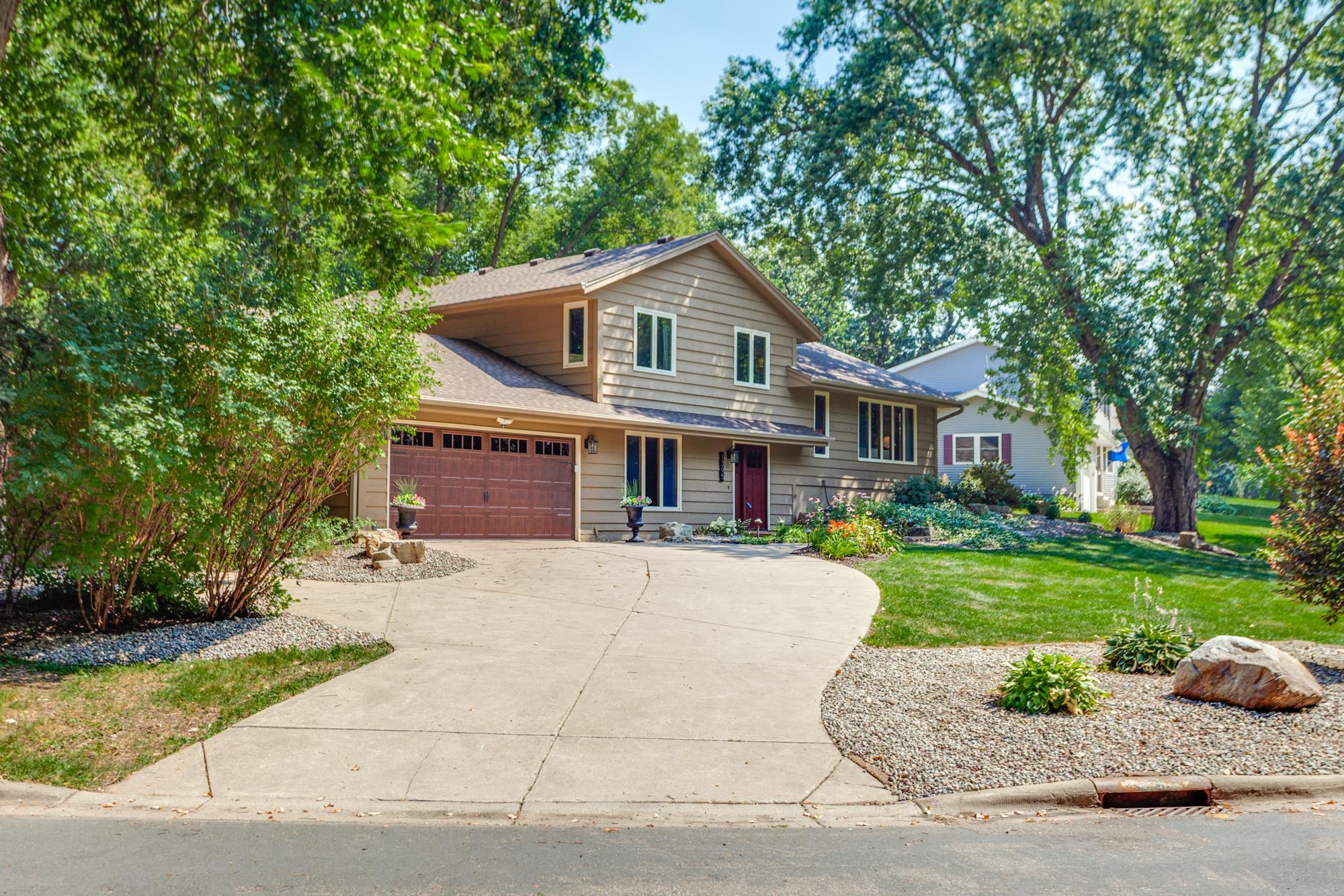 View of Residential at 1395 Farmdale Road, Mendota Heights MN 55118, Mendota Heights (2 of 70) - Mike Wilen | Minnesota Team Real Estate