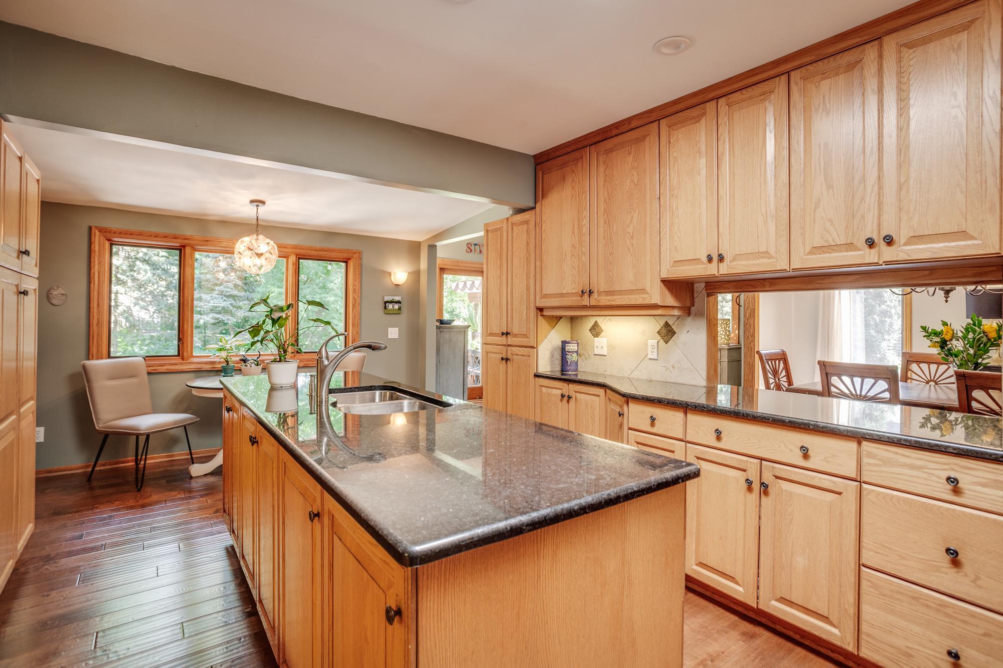 View of Residential at 1395 Farmdale Road, Mendota Heights MN 55118, Mendota Heights (24 of 70) - Mike Wilen | Minnesota Team Real Estate