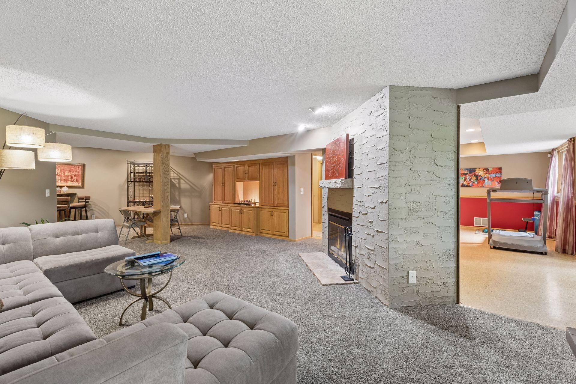 View of Residential at 2488 Hillwood Drive, Maplewood MN 55119, Maplewood (86 of 119) - Mike Wilen | Minnesota Team Real Estate