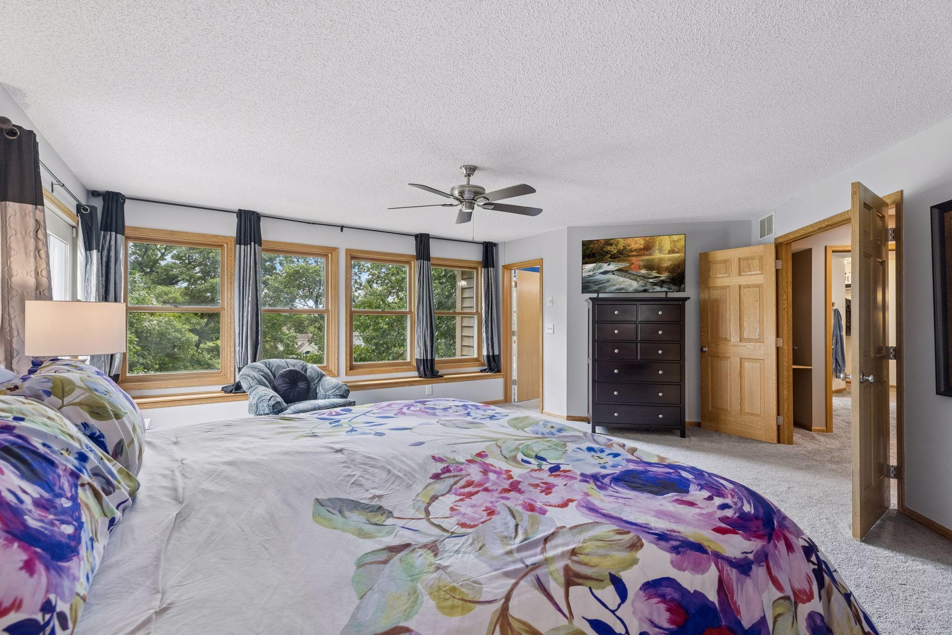View of Residential at 2488 Hillwood Drive, Maplewood MN 55119, Maplewood (68 of 119) - Mike Wilen | Minnesota Team Real Estate