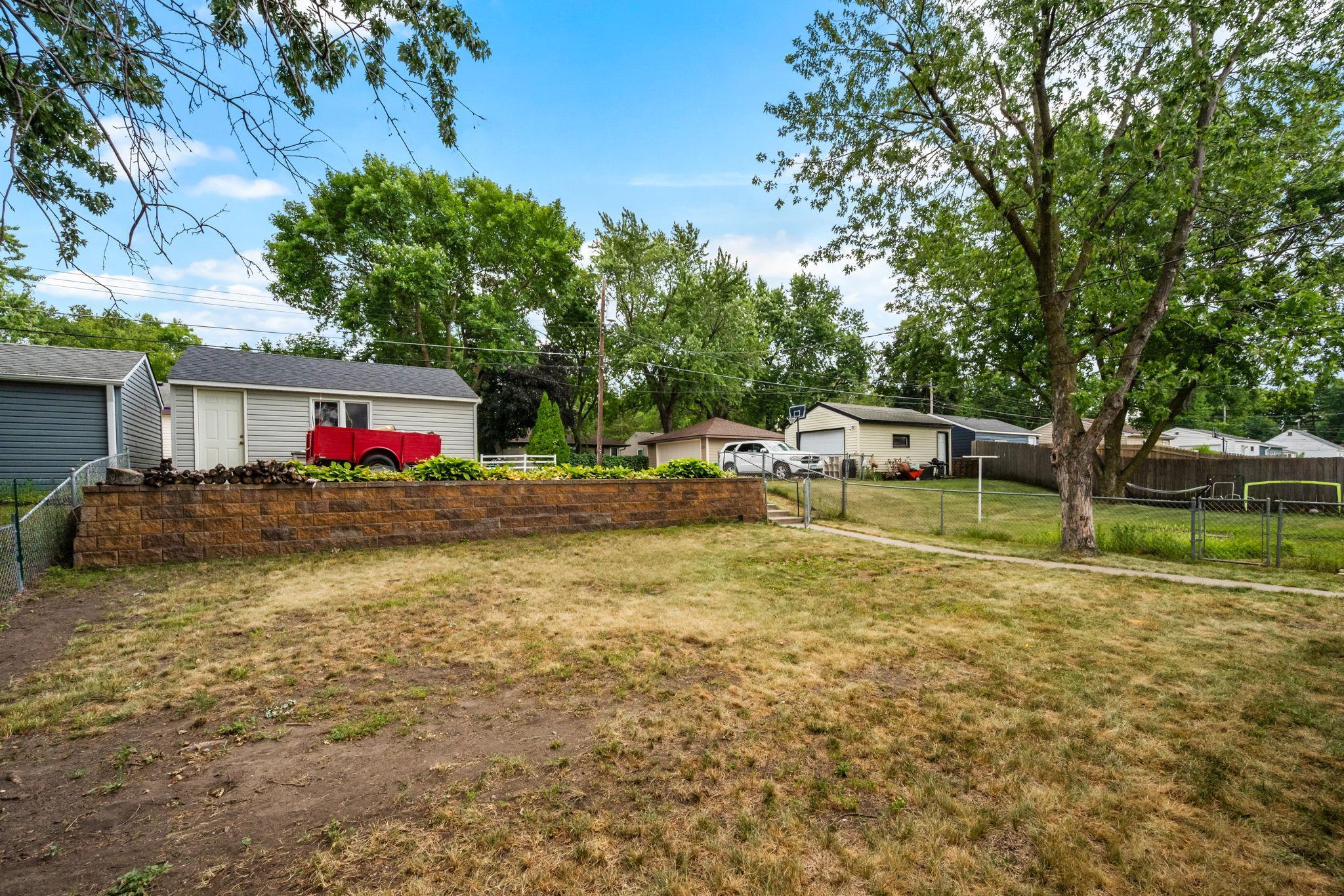View of Residential at 2821 Quebec Avenue, Saint Louis Park MN 55426, Saint Louis Park (20 of 23) - Mike Wilen | Minnesota Team Real Estate