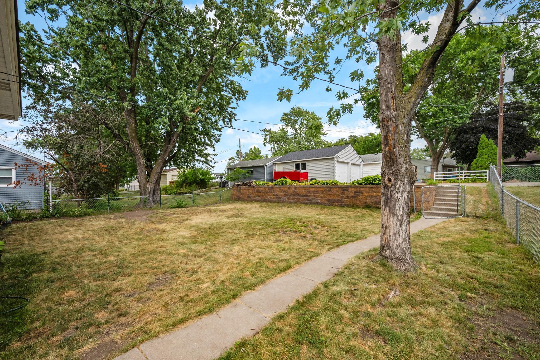 View of Residential at 2821 Quebec Avenue, Saint Louis Park MN 55426, Saint Louis Park (19 of 23) - Mike Wilen | Minnesota Team Real Estate