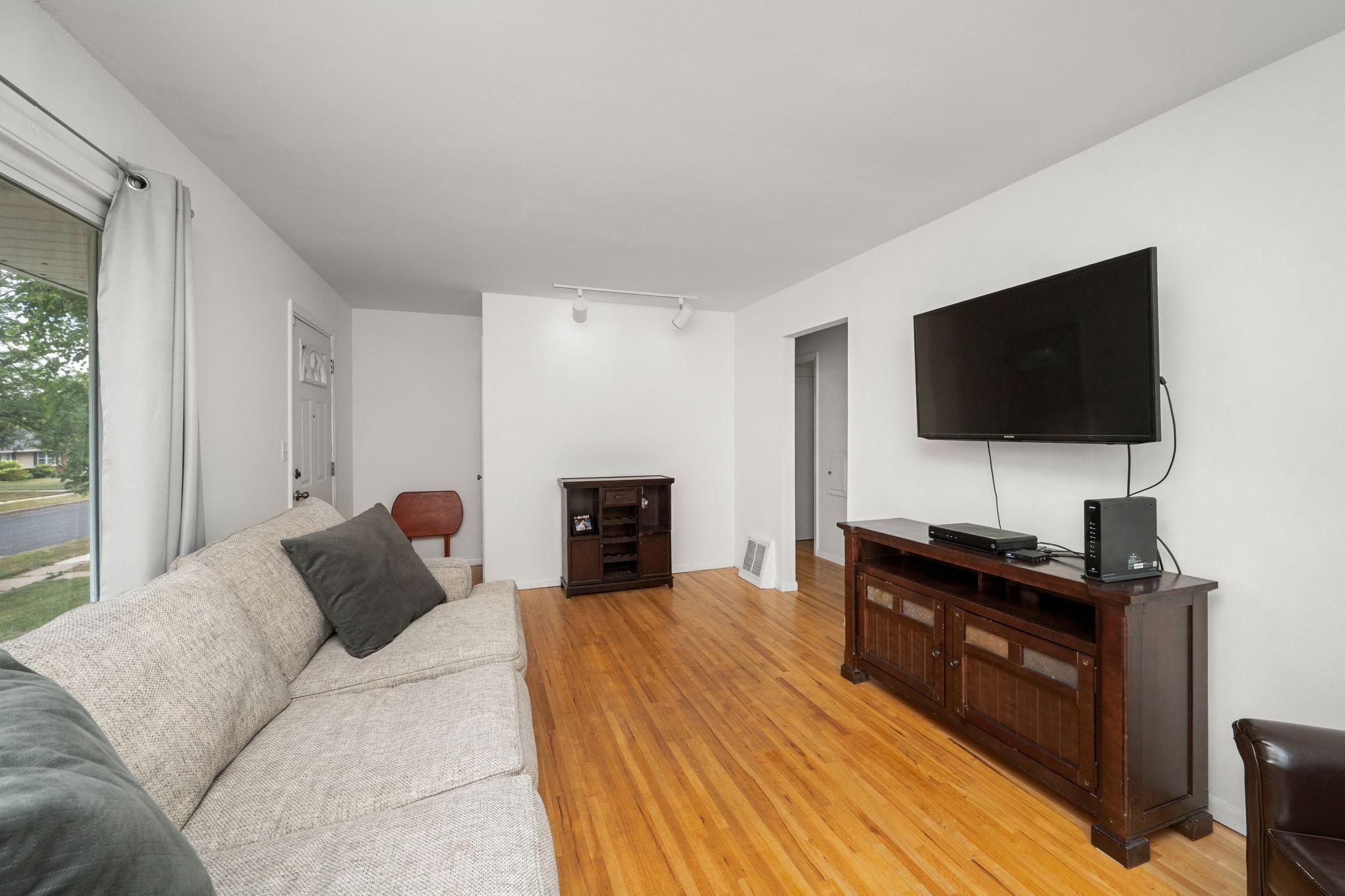 View of Residential at 2821 Quebec Avenue, Saint Louis Park MN 55426, Saint Louis Park (4 of 23) - Mike Wilen | Minnesota Team Real Estate