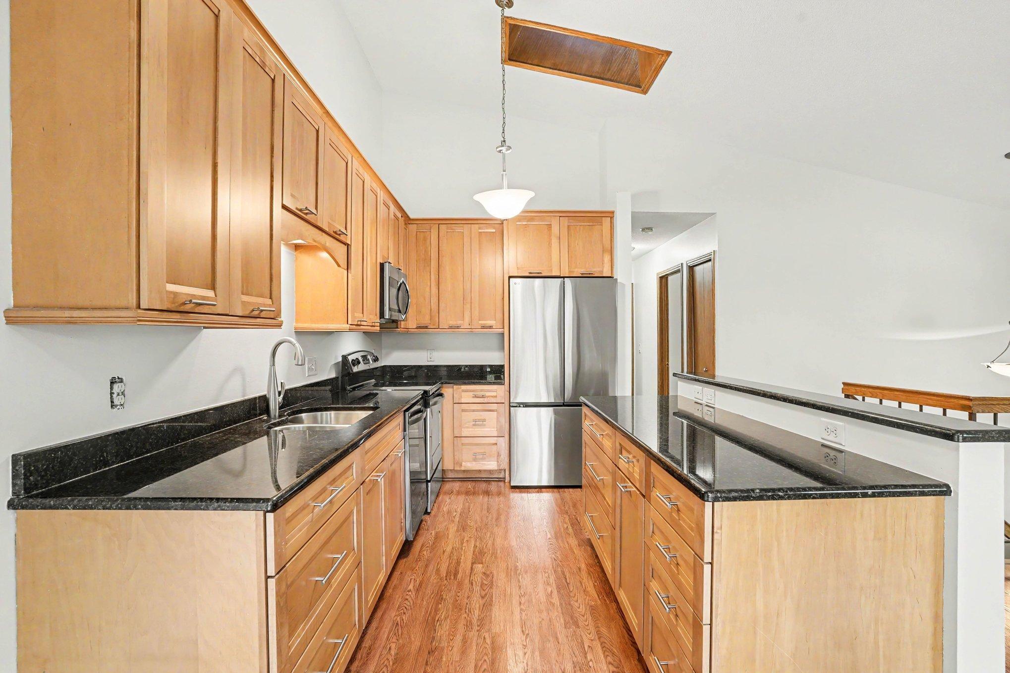 View of Residential at 719 Evergreen Court, Burnsville MN 55337, Burnsville (9 of 27) - Mike Wilen | Minnesota Team Real Estate