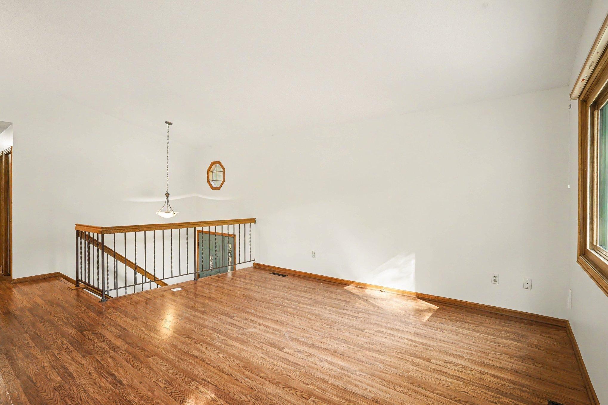 View of Residential at 719 Evergreen Court, Burnsville MN 55337, Burnsville (6 of 27) - Mike Wilen | Minnesota Team Real Estate