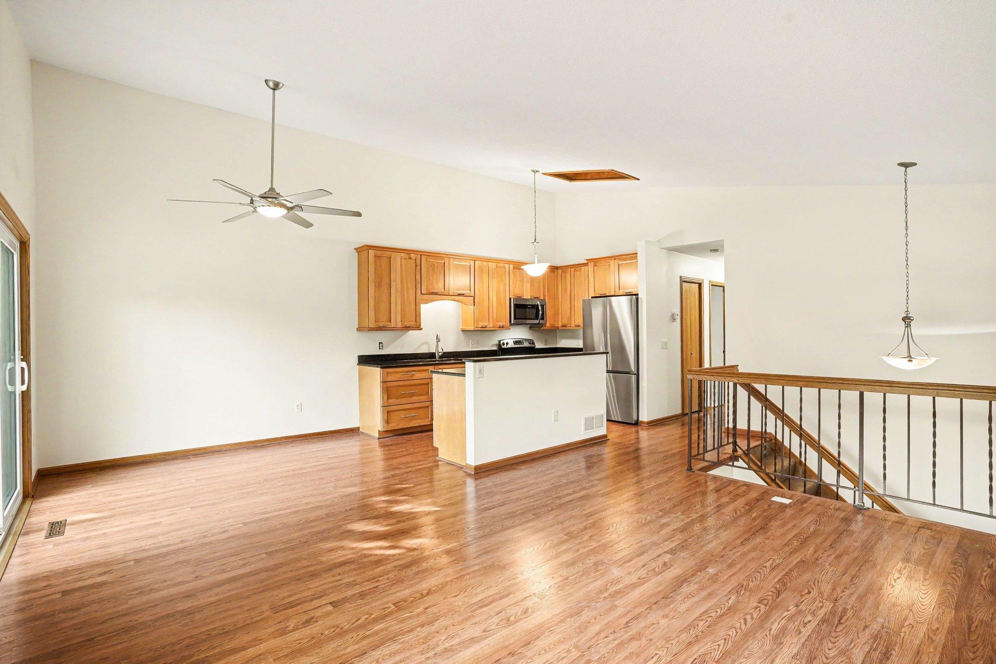 View of Residential at 719 Evergreen Court, Burnsville MN 55337, Burnsville (4 of 27) - Mike Wilen | Minnesota Team Real Estate