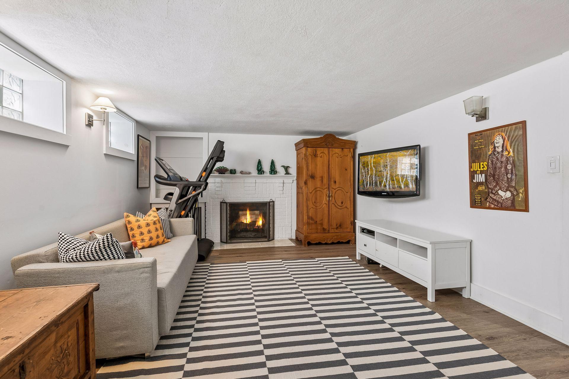 View of Residential at 5336 Ewing Avenue, Minneapolis MN 55410, Minneapolis (28 of 51) - Mike Wilen | Minnesota Team Real Estate