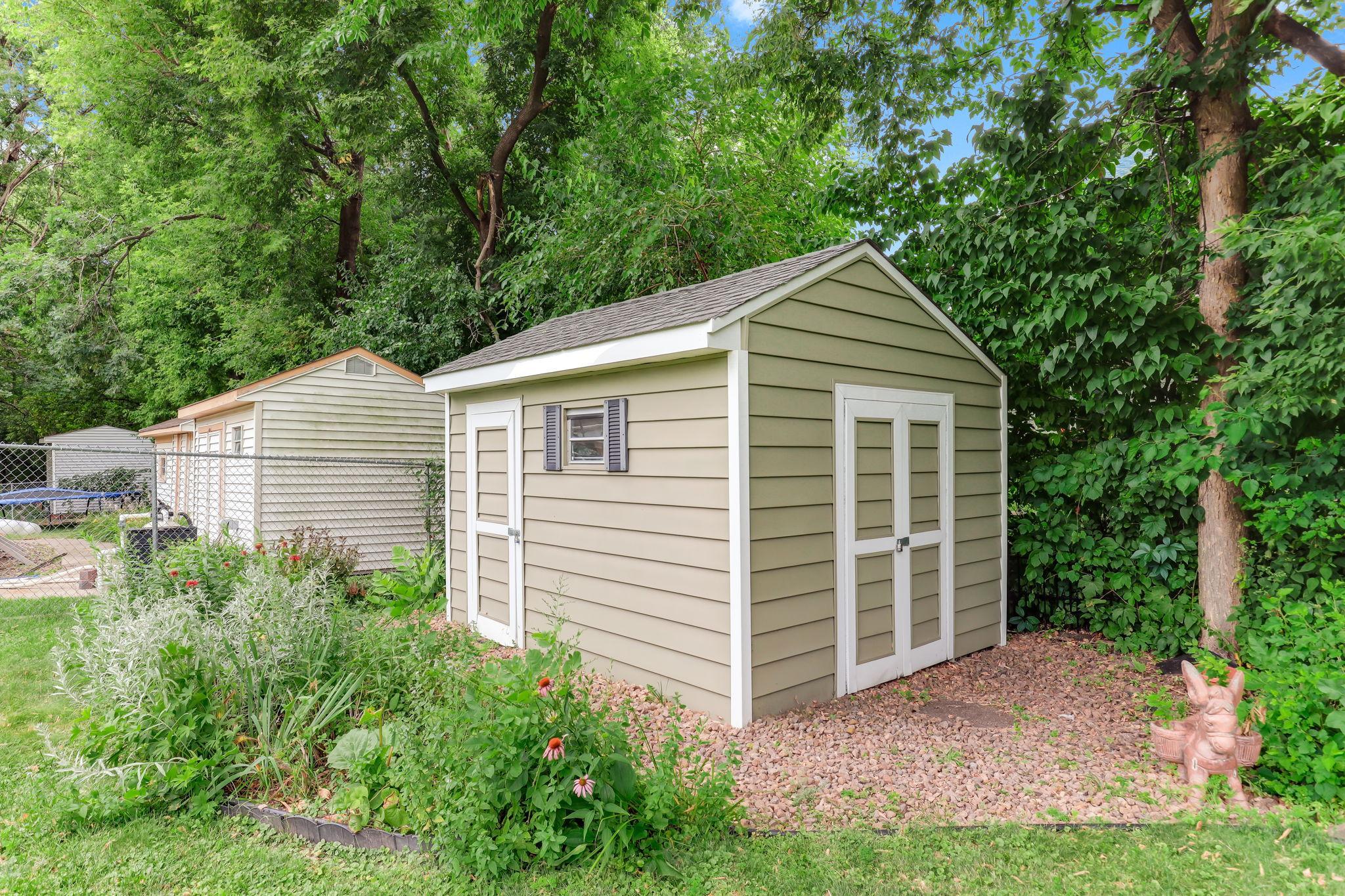 View of Residential at 525 Lakewood Drive, Maplewood MN 55119, Maplewood (45 of 46) - Mike Wilen | Minnesota Team Real Estate