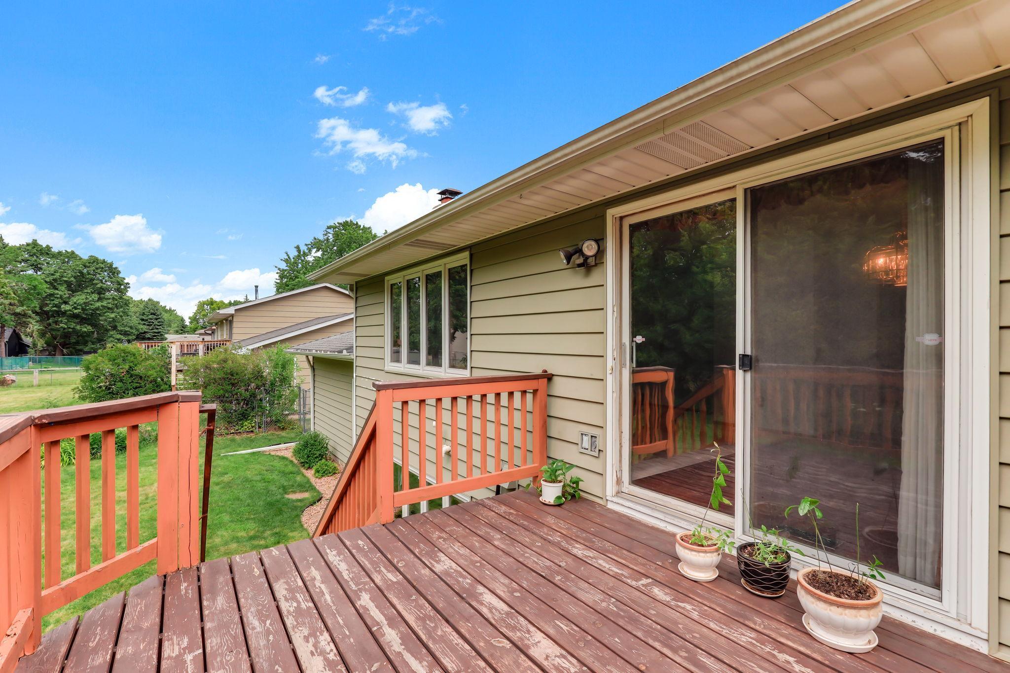 View of Residential at 525 Lakewood Drive, Maplewood MN 55119, Maplewood (41 of 46) - Mike Wilen | Minnesota Team Real Estate