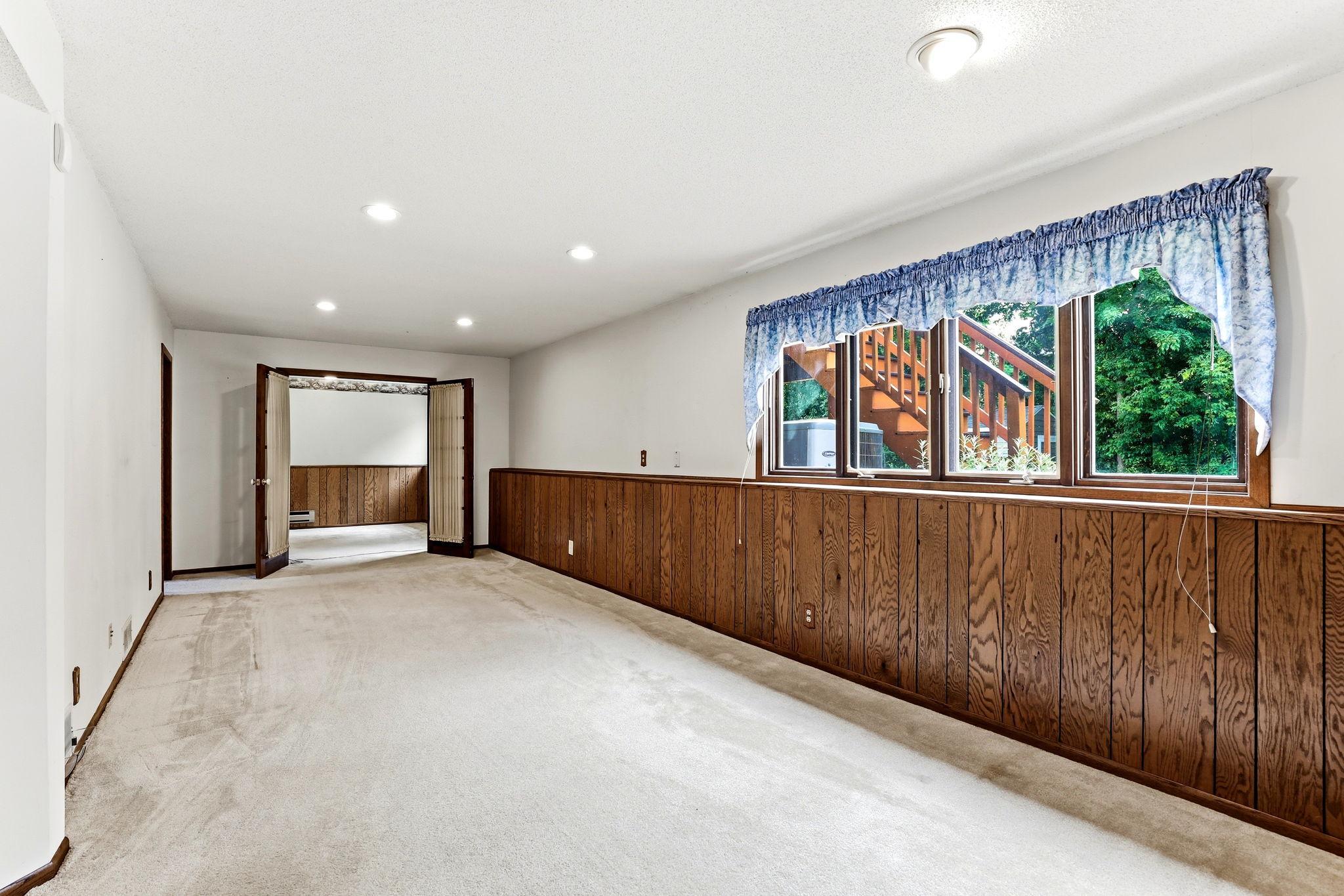 View of Residential at 525 Lakewood Drive, Maplewood MN 55119, Maplewood (36 of 46) - Mike Wilen | Minnesota Team Real Estate
