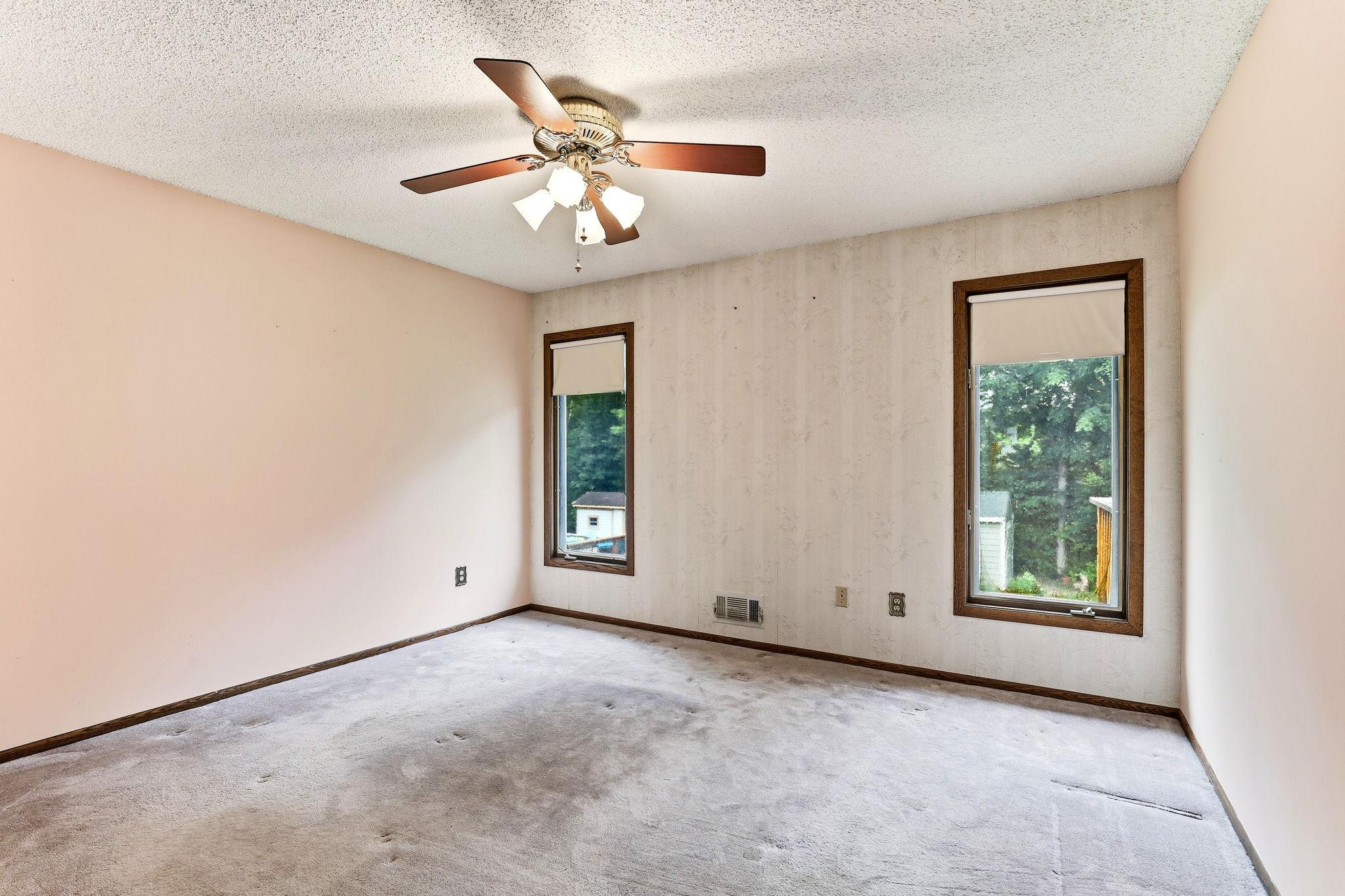 View of Residential at 525 Lakewood Drive, Maplewood MN 55119, Maplewood (22 of 46) - Mike Wilen | Minnesota Team Real Estate