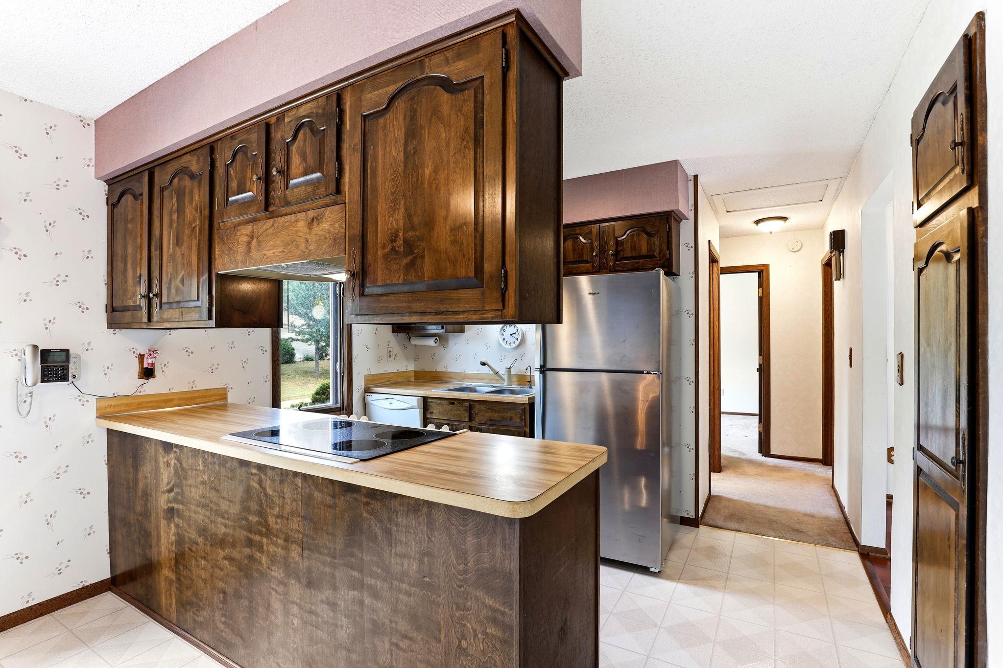 View of Residential at 525 Lakewood Drive, Maplewood MN 55119, Maplewood (14 of 46) - Mike Wilen | Minnesota Team Real Estate