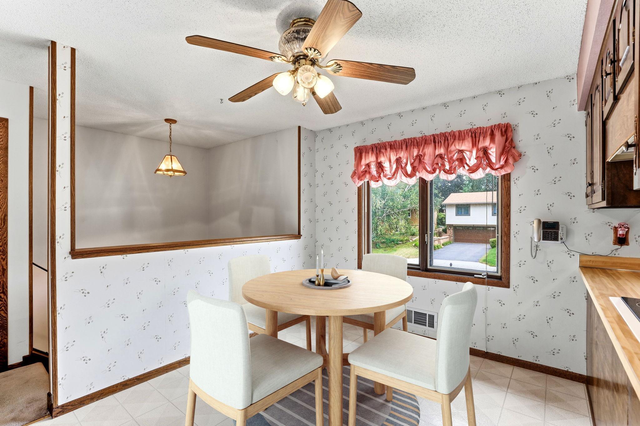 View of Residential at 525 Lakewood Drive, Maplewood MN 55119, Maplewood (12 of 46) - Mike Wilen | Minnesota Team Real Estate