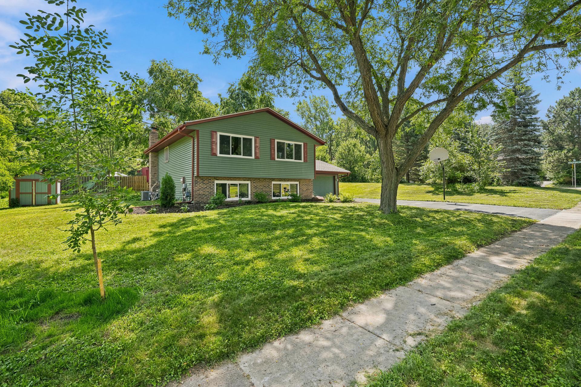 View of Residential at 9401 Briar Road, Bloomington MN 55437, Bloomington (3 of 40) - Mike Wilen | Minnesota Team Real Estate