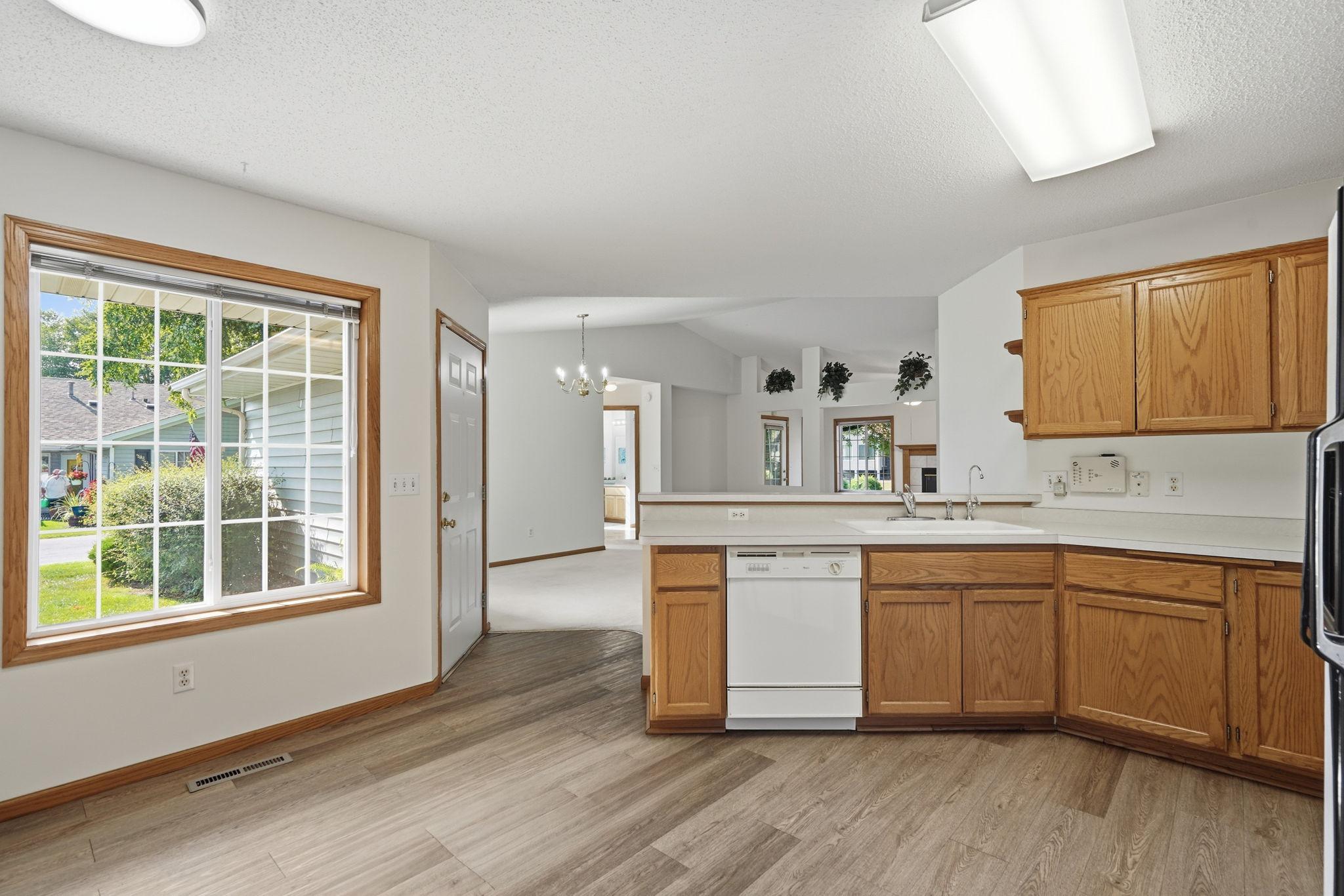 View of Residential at 8554 Telford Lane, Brooklyn Park MN 55443, Brooklyn Park (18 of 35) - Mike Wilen | Minnesota Team Real Estate