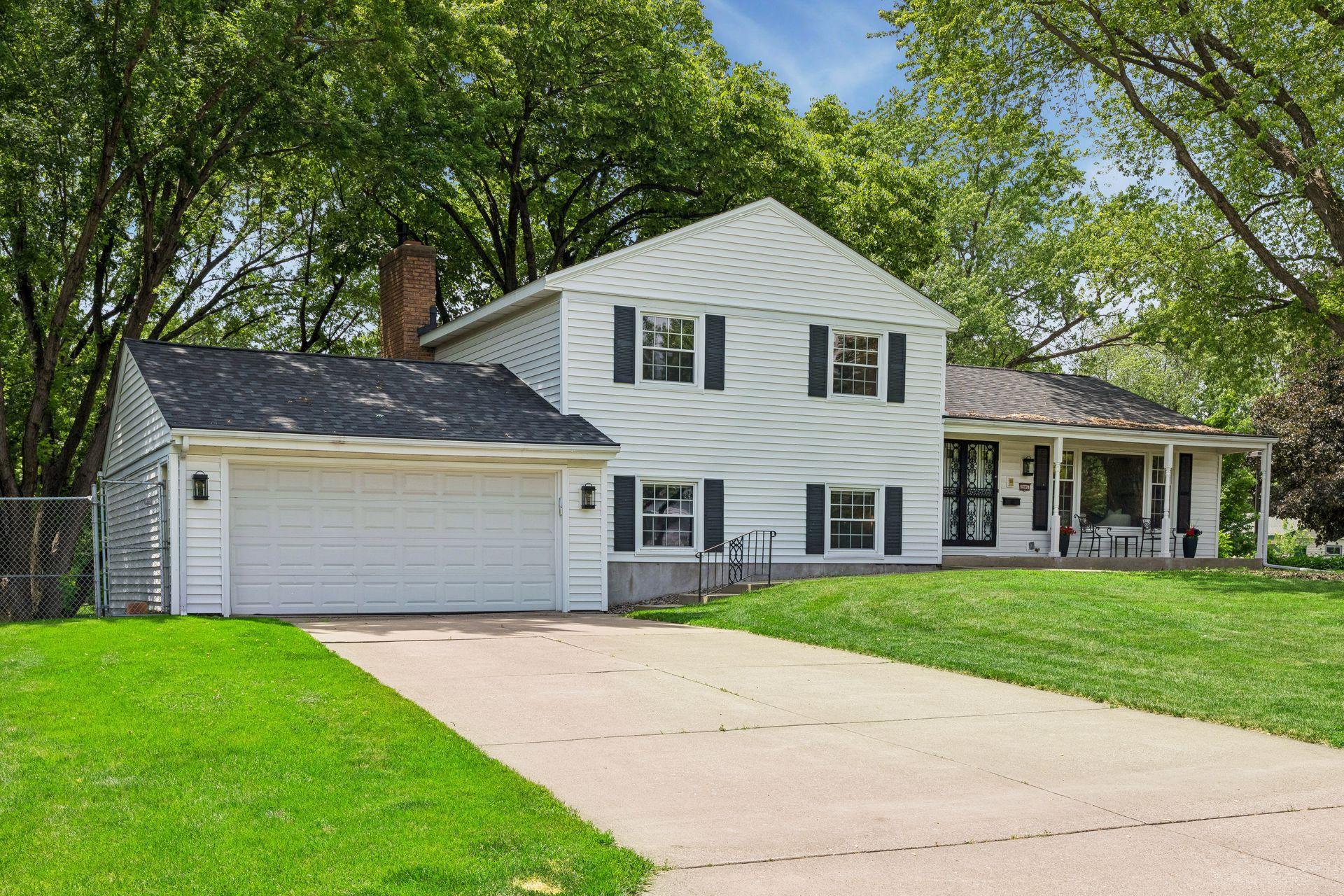 View of Residential at 2095 Kelly Drive, Golden Valley MN 55427, Golden Valley - Mike Wilen | Minnesota Team Real Estate