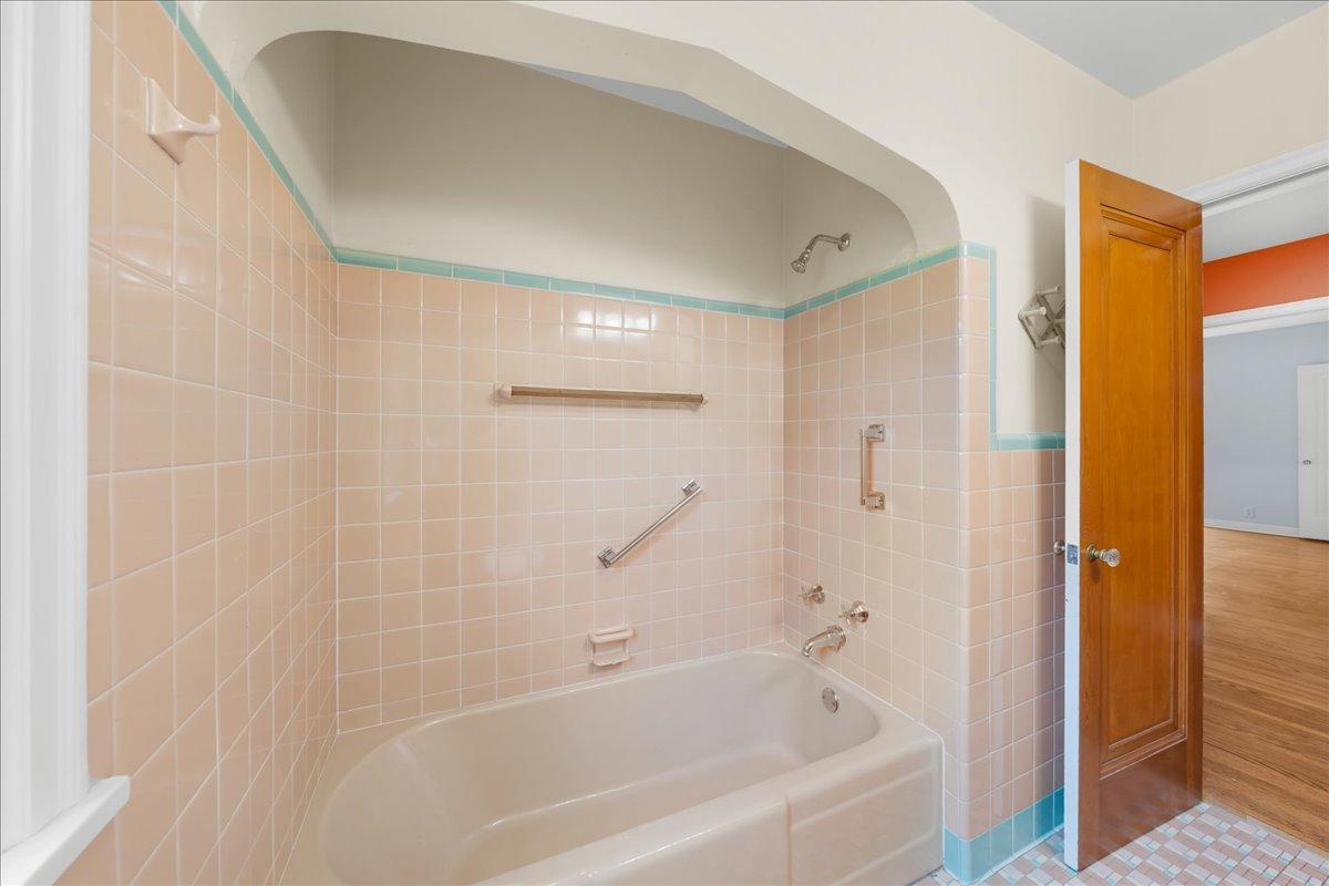View of Residential at 2717 France Avenue, Minneapolis MN 55416, Minneapolis (15 of 55) - Mike Wilen | Minnesota Team Real Estate