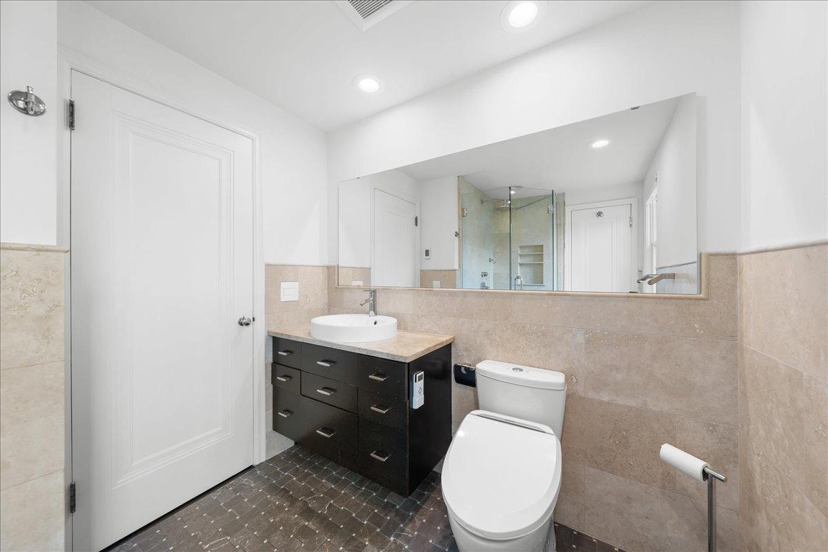 View of Residential at 2717 France Avenue, Minneapolis MN 55416, Minneapolis (28 of 55) - Mike Wilen | Minnesota Team Real Estate