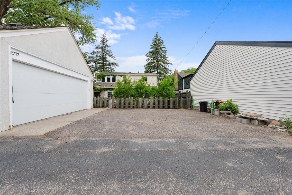 View of Residential at 2717 France Avenue, Minneapolis MN 55416, Minneapolis (47 of 55) - Mike Wilen | Minnesota Team Real Estate