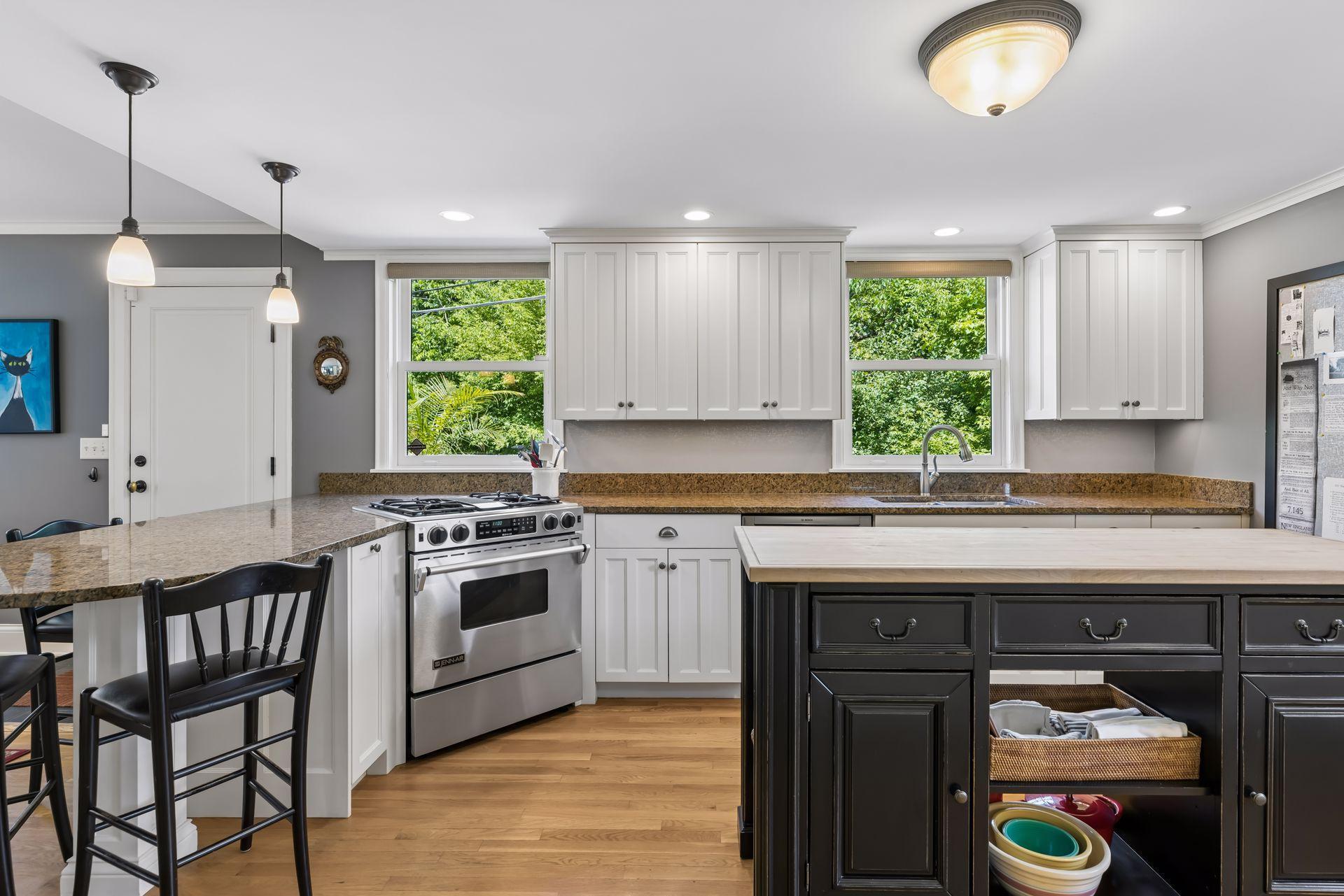 View of Residential at 1818 Kenwood Parkway, Minneapolis MN 55405, Minneapolis (33 of 60) - Mike Wilen | Minnesota Team Real Estate