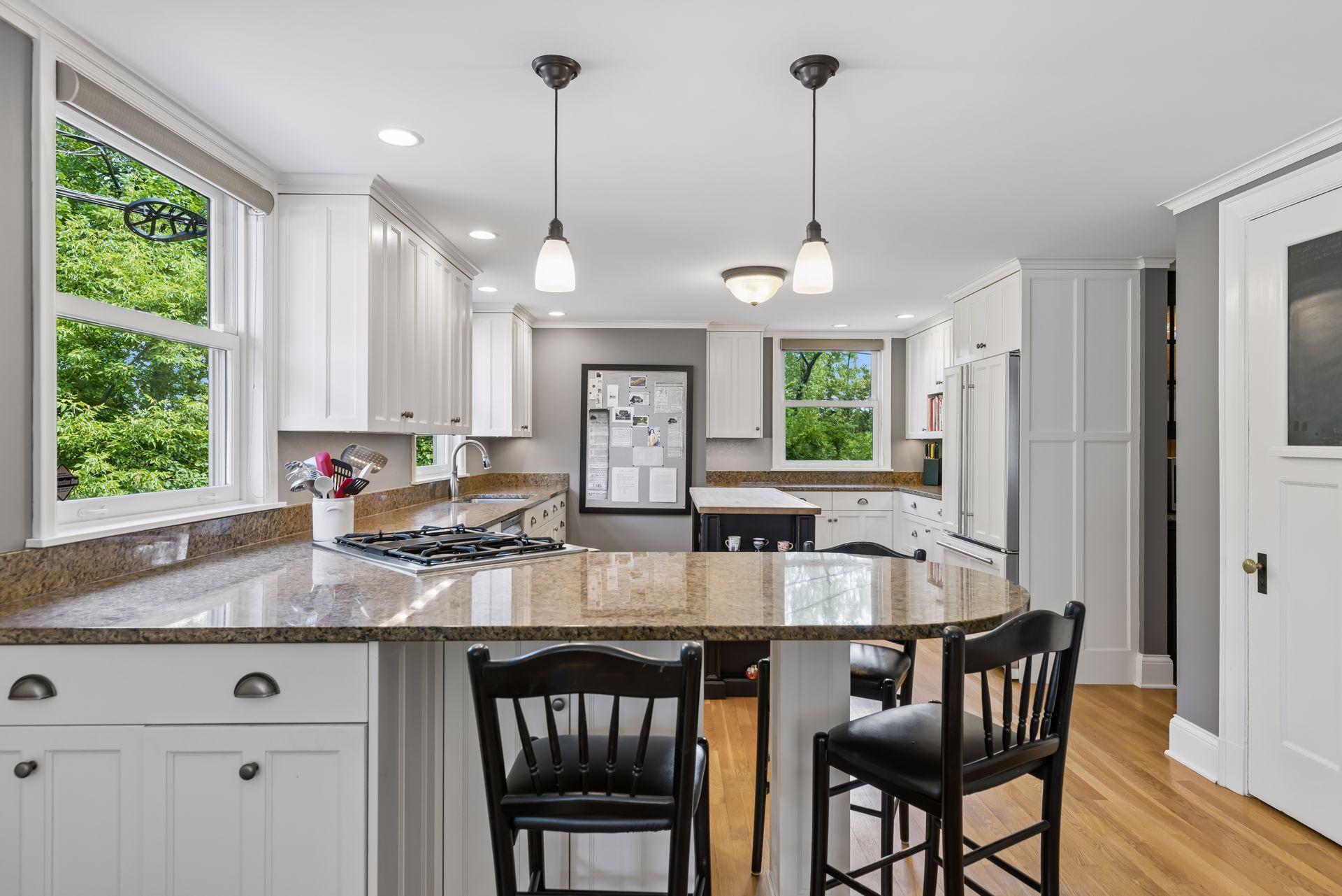 View of Residential at 1818 Kenwood Parkway, Minneapolis MN 55405, Minneapolis (31 of 60) - Mike Wilen | Minnesota Team Real Estate
