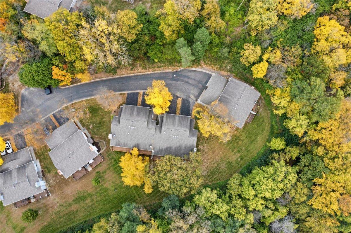 View of Residential at 18321 Creeks Bend Drive, Minnetonka MN 55345, Minnetonka (46 of 50) - Mike Wilen | Minnesota Team Real Estate