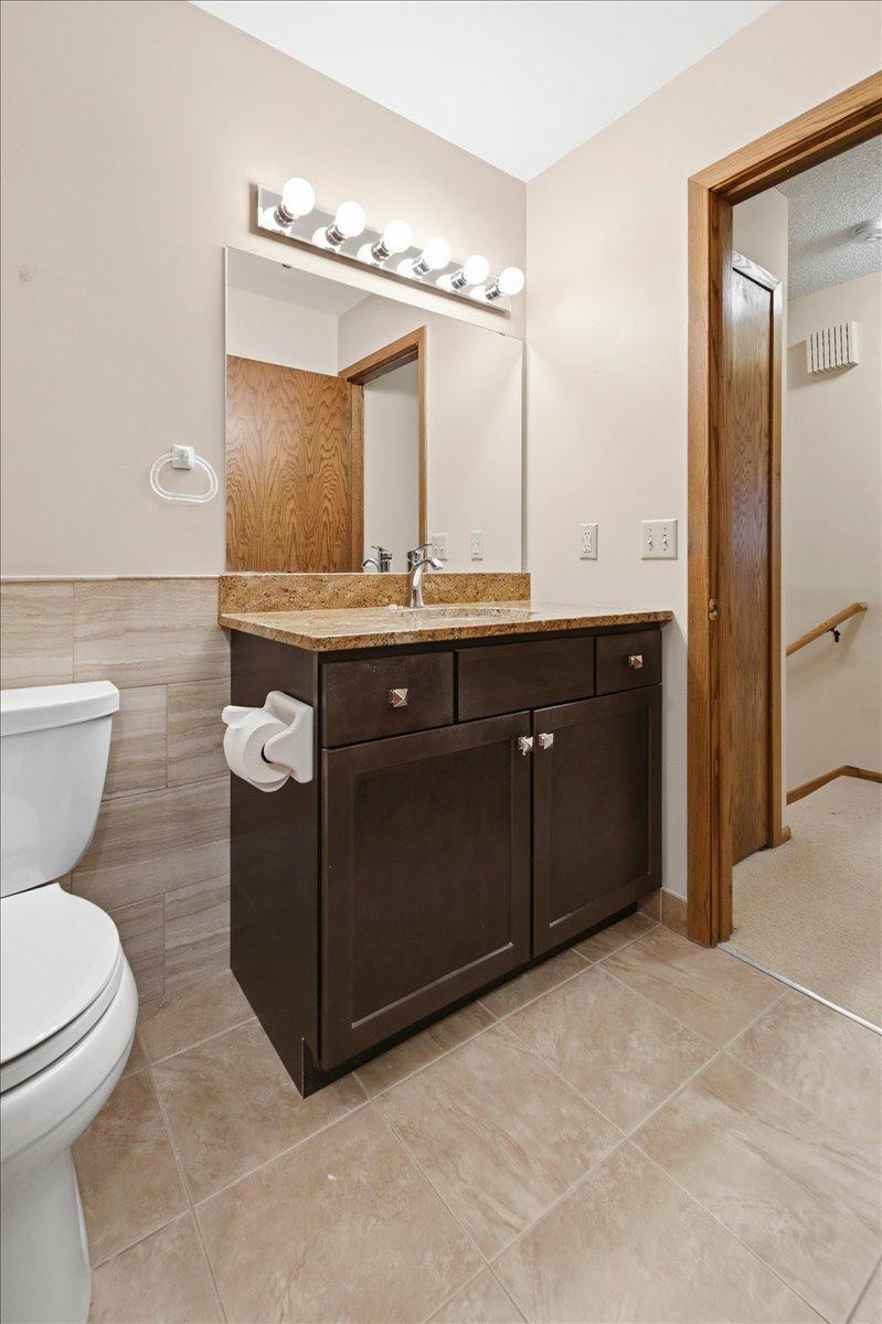 View of Residential at 18321 Creeks Bend Drive, Minnetonka MN 55345, Minnetonka (25 of 50) - Mike Wilen | Minnesota Team Real Estate