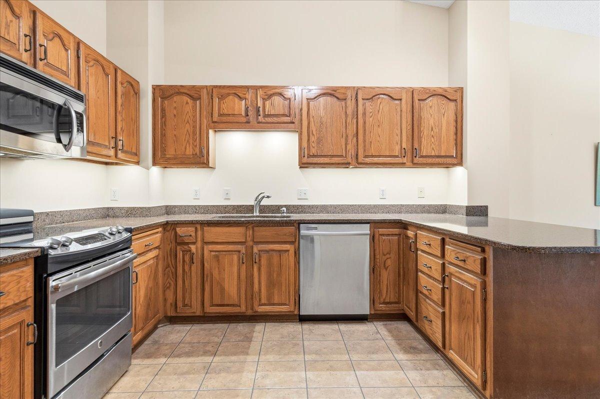View of Residential at 18321 Creeks Bend Drive, Minnetonka MN 55345, Minnetonka (14 of 50) - Mike Wilen | Minnesota Team Real Estate