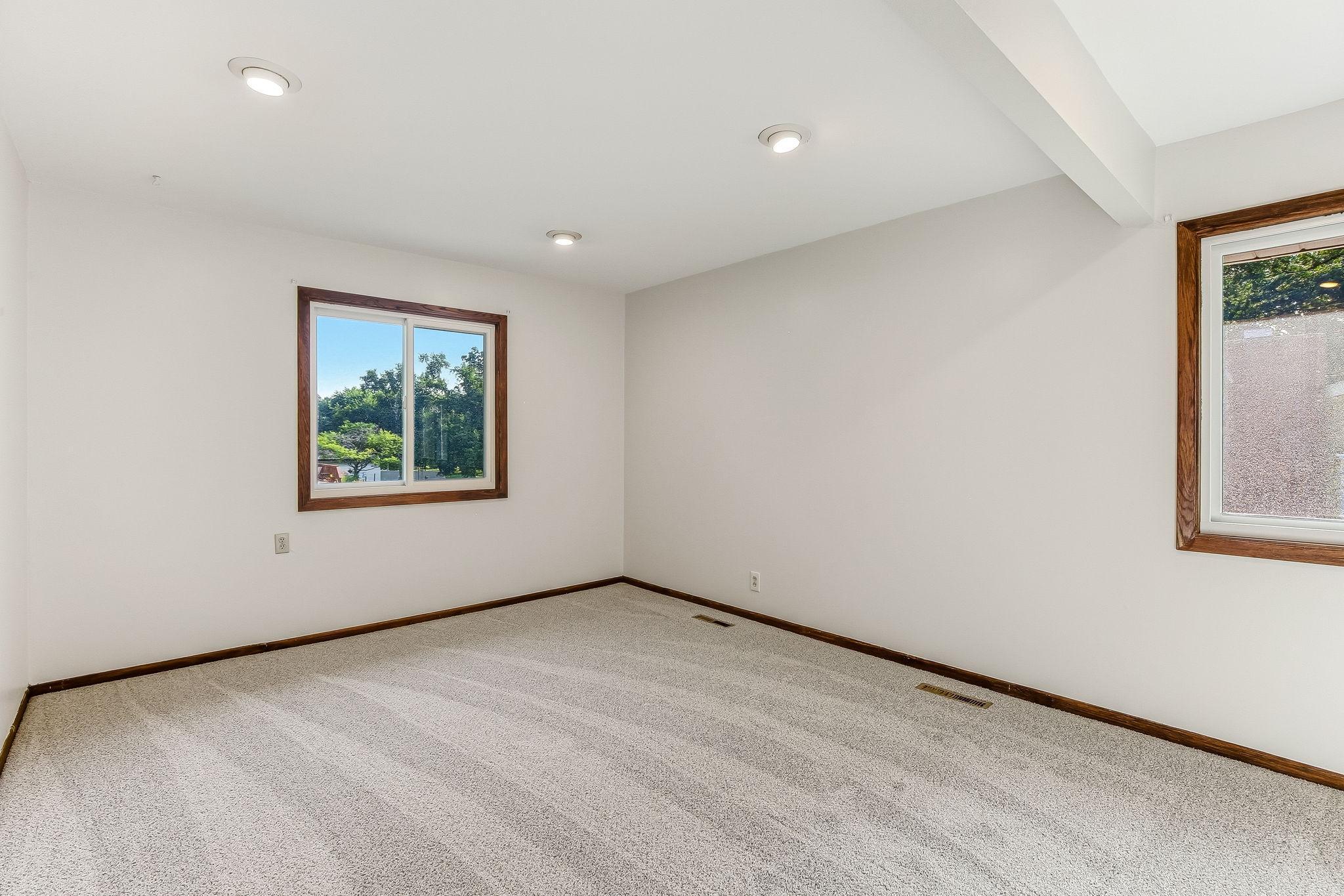 View of Residential at 6481 Rath Drive, Woodbury MN 55125, Woodbury (16 of 30) - Mike Wilen | Minnesota Team Real Estate