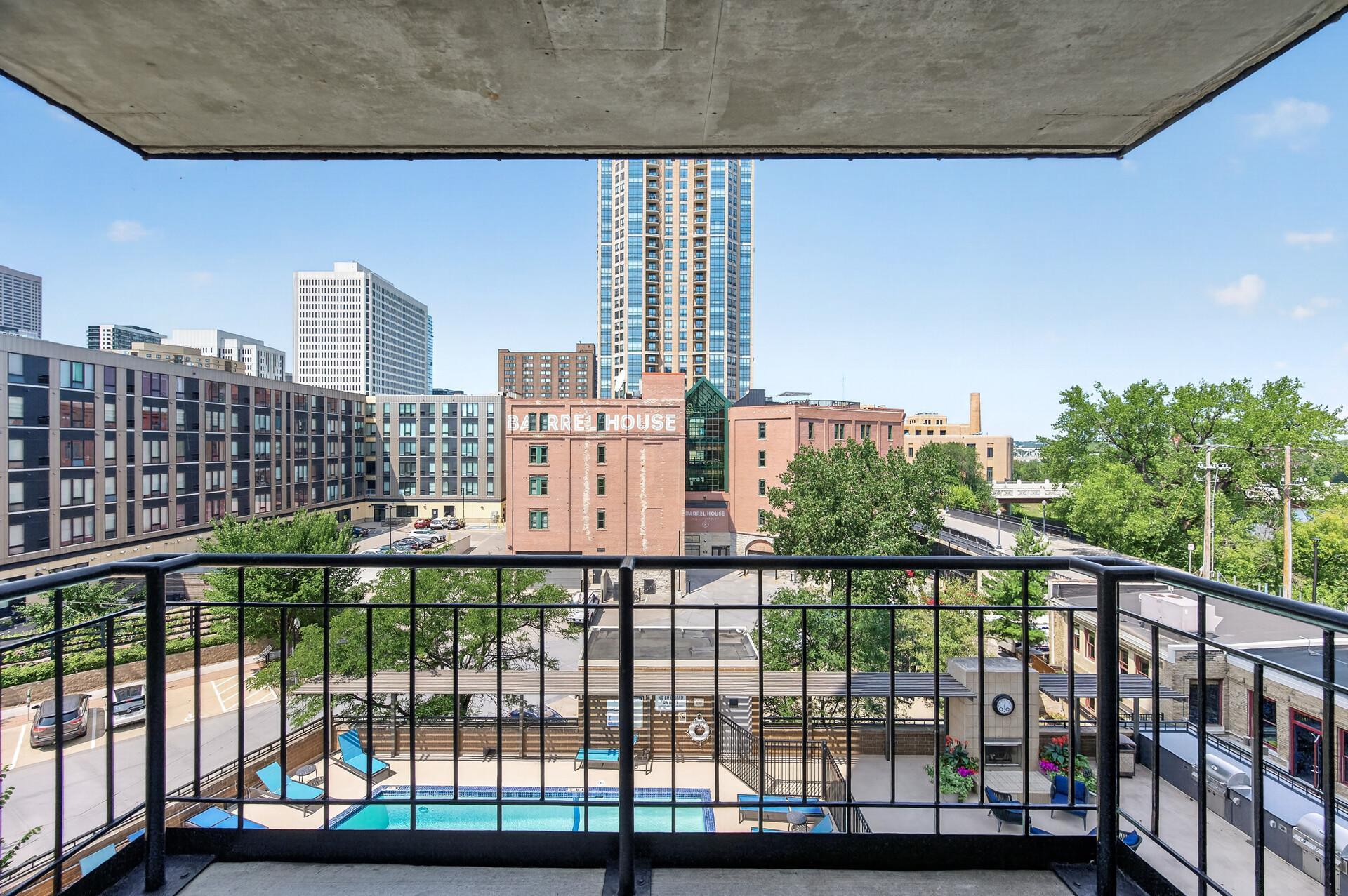 View of Residential at 401 1st Street #423, Minneapolis MN 55401, Minneapolis (41 of 79) - Mike Wilen | Minnesota Team Real Estate