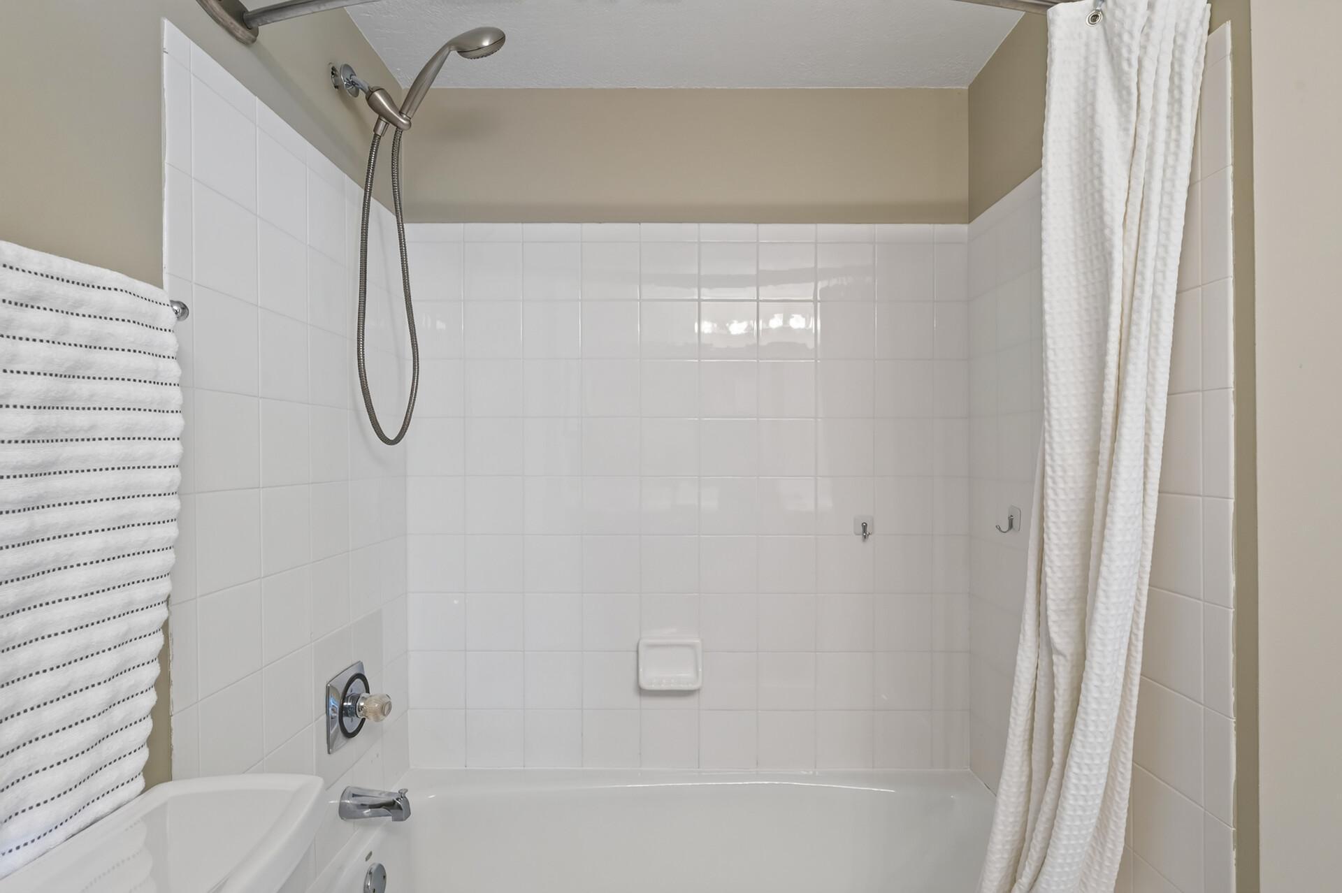 View of Residential at 401 1st Street #423, Minneapolis MN 55401, Minneapolis (36 of 79) - Mike Wilen | Minnesota Team Real Estate