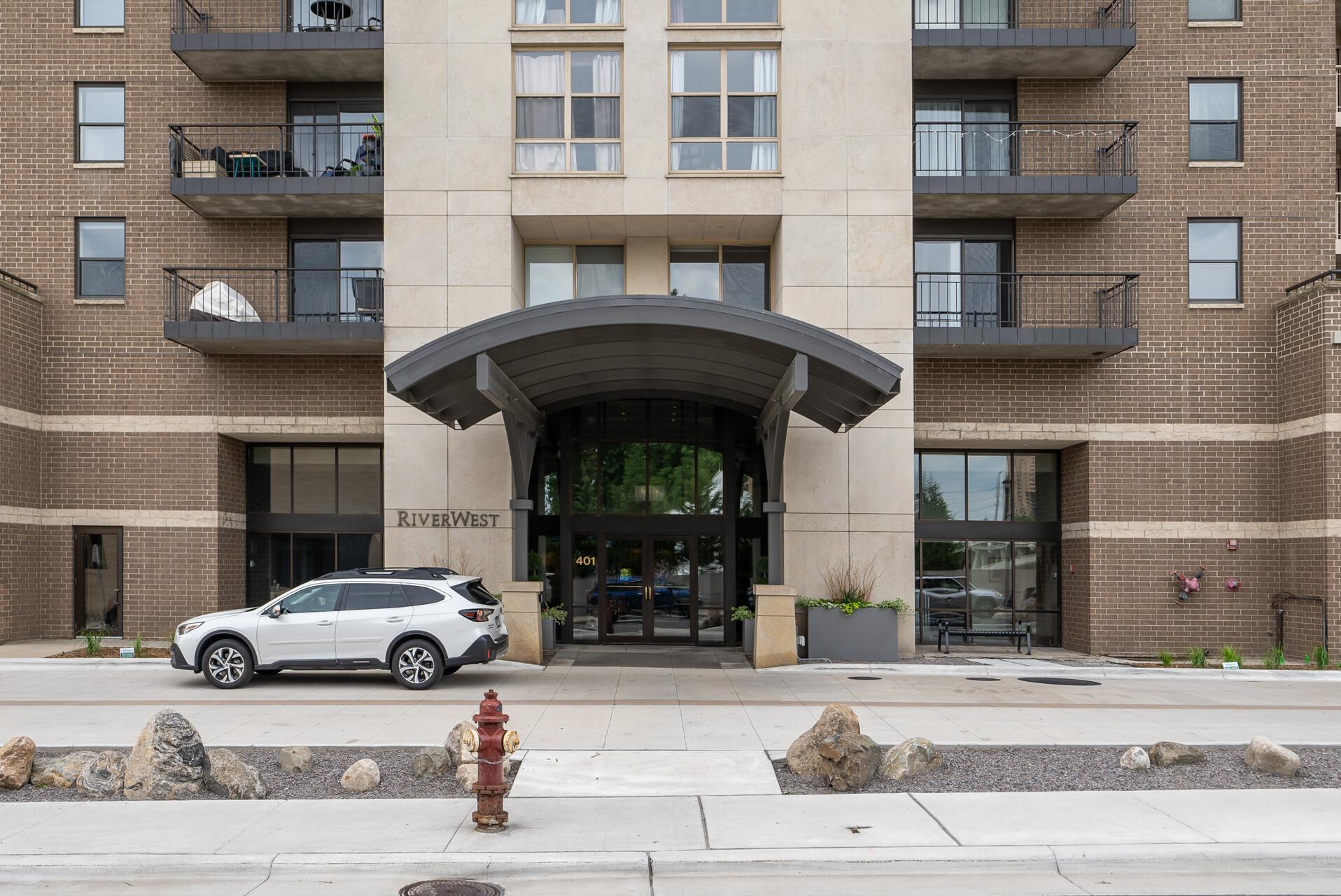 View of Residential at 401 1st Street #423, Minneapolis MN 55401, Minneapolis (63 of 79) - Mike Wilen | Minnesota Team Real Estate