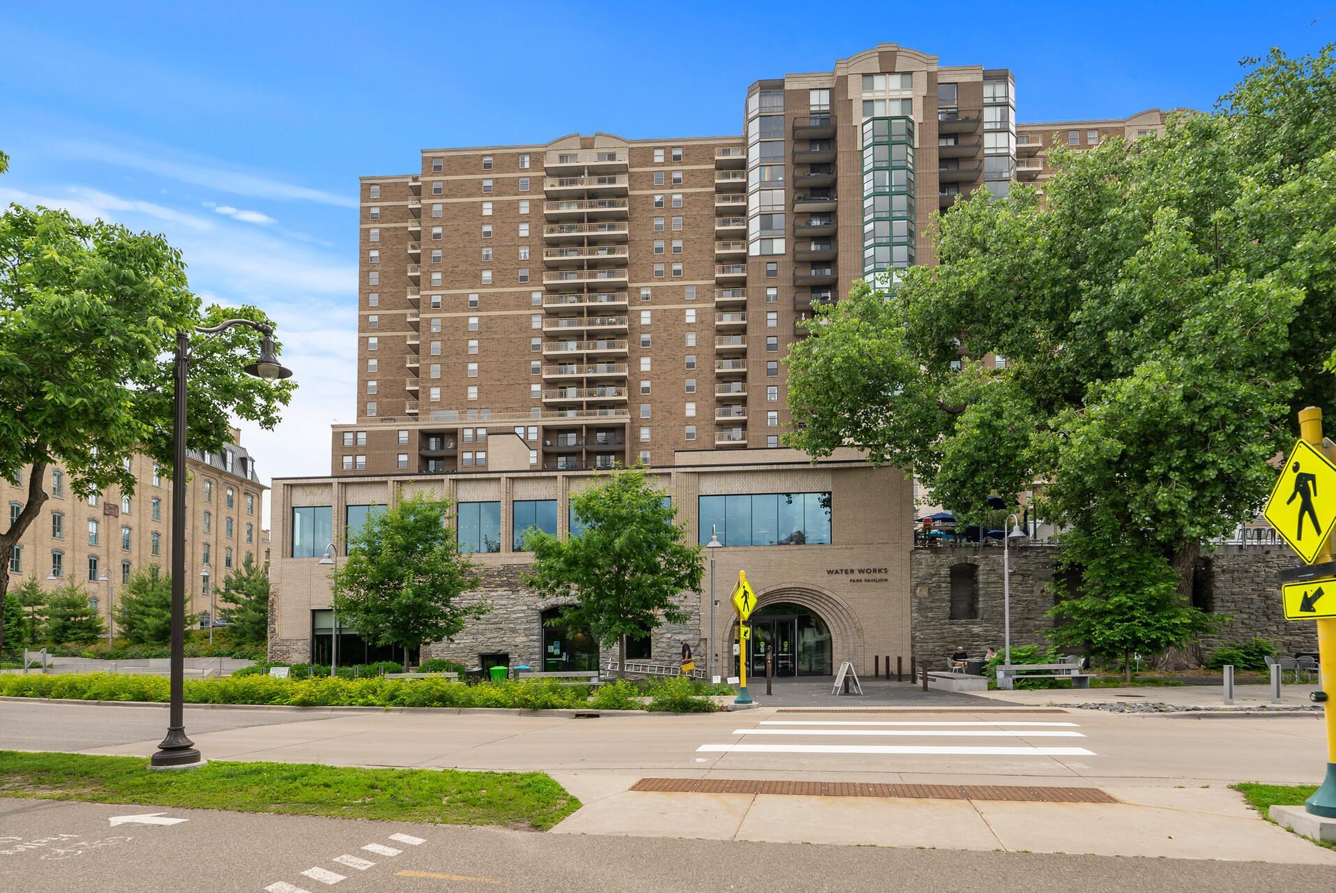 View of Residential at 401 1st Street #423, Minneapolis MN 55401, Minneapolis (67 of 79) - Mike Wilen | Minnesota Team Real Estate
