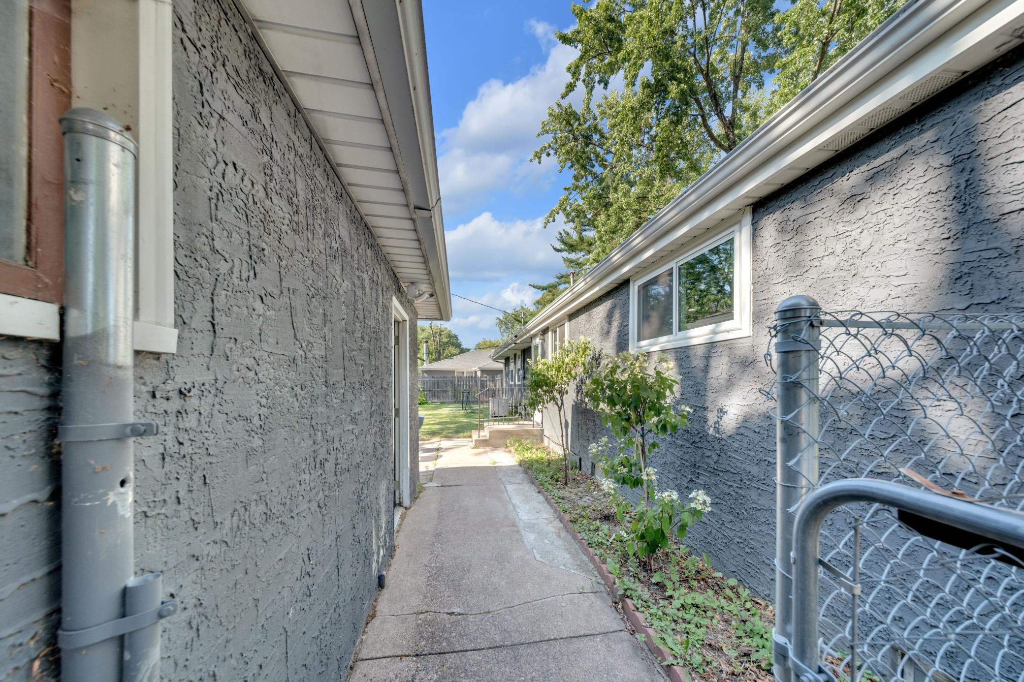 View of Residential at 2765 Merrill Street, Roseville MN 55113, Roseville (28 of 44) - Mike Wilen | Minnesota Team Real Estate
