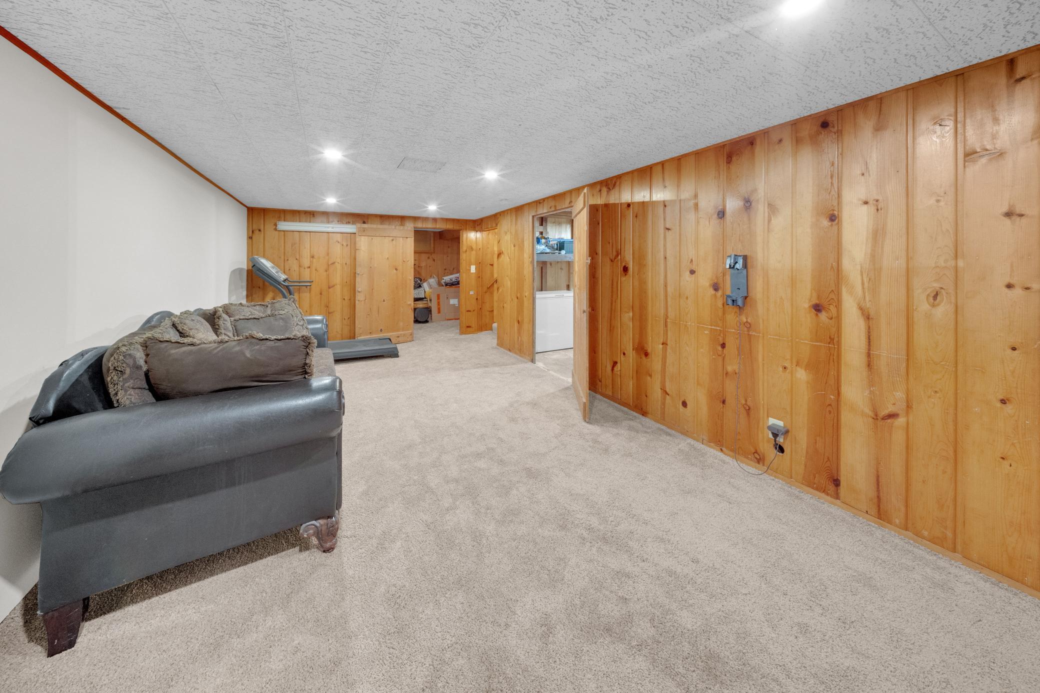 View of Residential at 2765 Merrill Street, Roseville MN 55113, Roseville (23 of 44) - Mike Wilen | Minnesota Team Real Estate