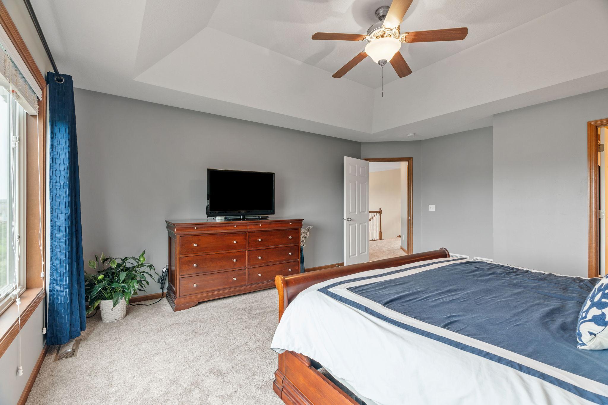 View of Residential at 950 Drew Drive, Woodbury MN 55129, Woodbury (25 of 49) - Mike Wilen | Minnesota Team Real Estate