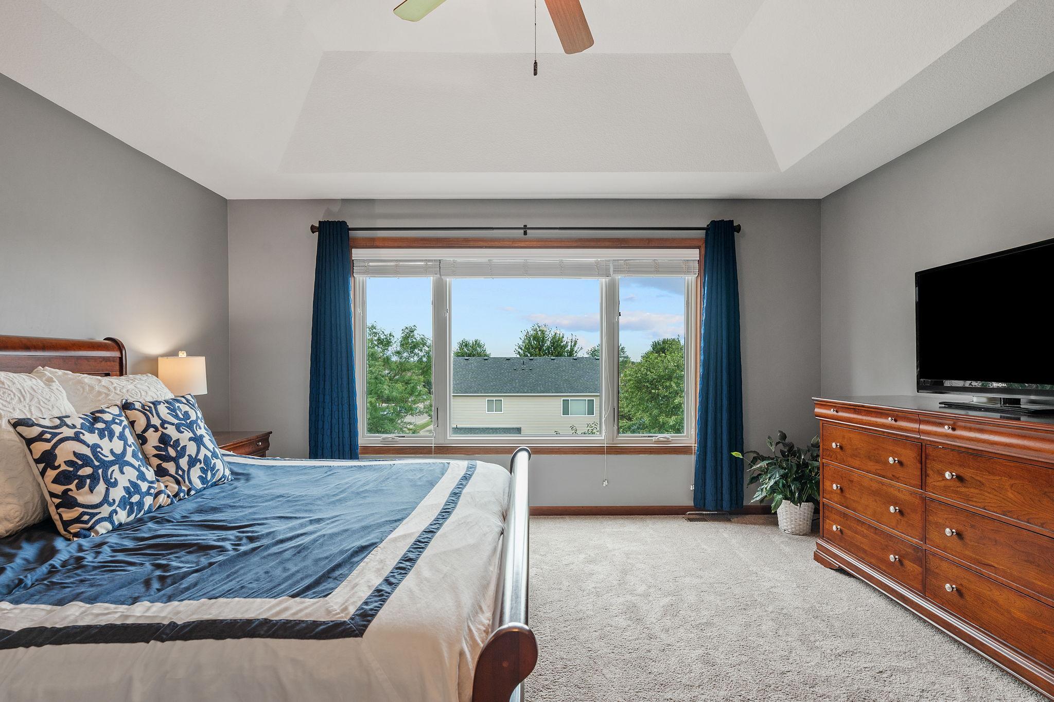 View of Residential at 950 Drew Drive, Woodbury MN 55129, Woodbury (24 of 49) - Mike Wilen | Minnesota Team Real Estate