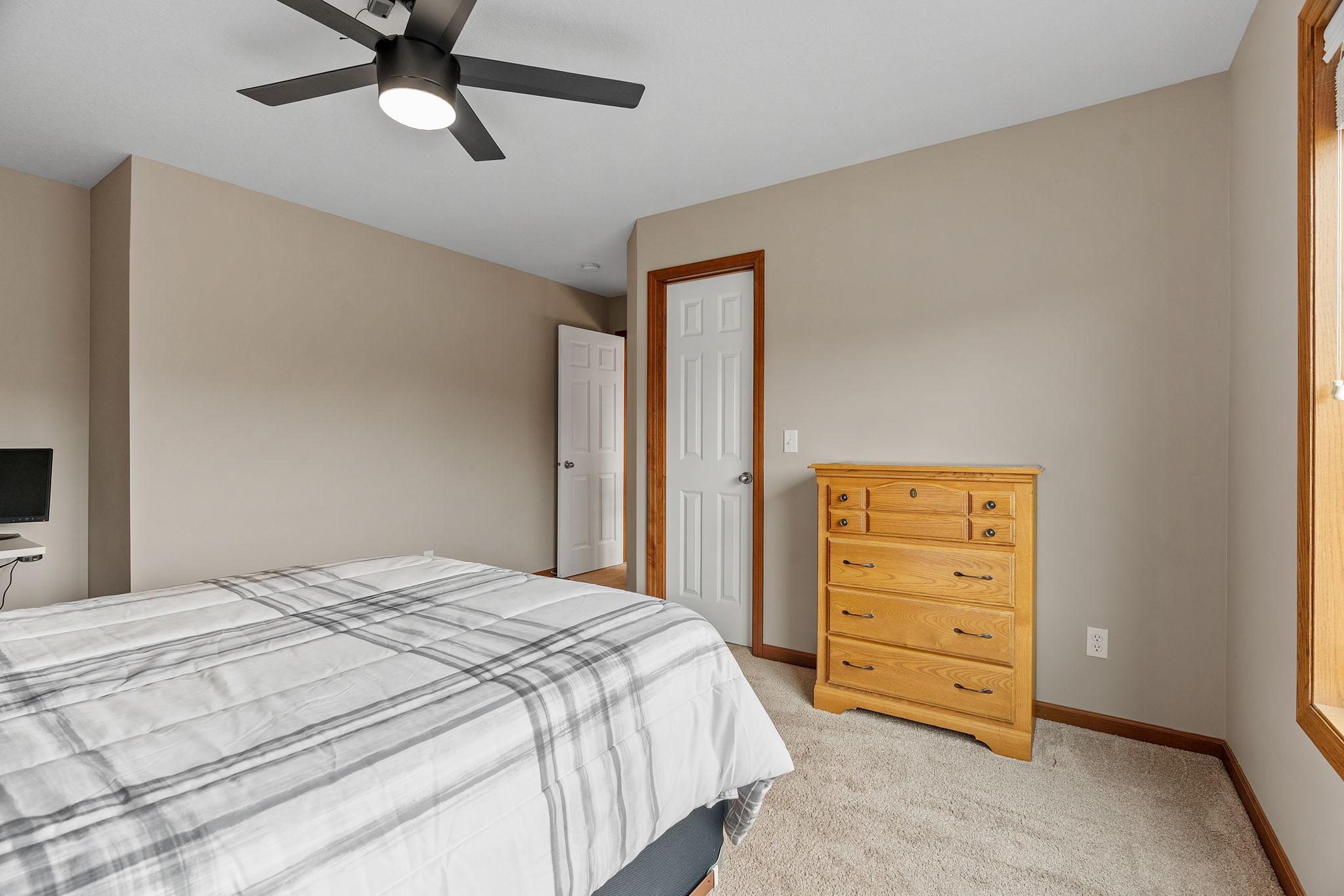 View of Residential at 950 Drew Drive, Woodbury MN 55129, Woodbury (20 of 49) - Mike Wilen | Minnesota Team Real Estate